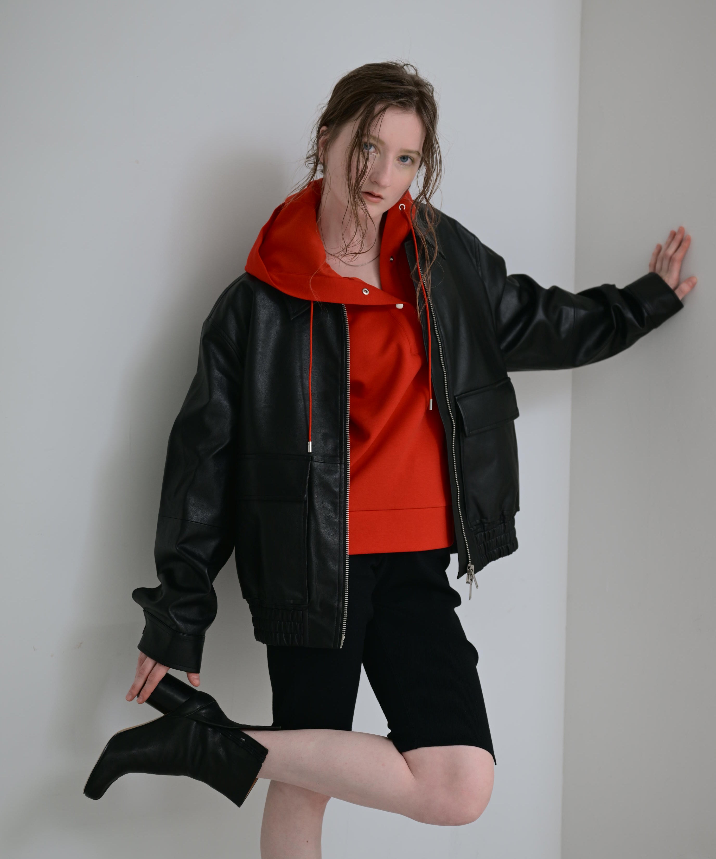 レッド model:H170cm