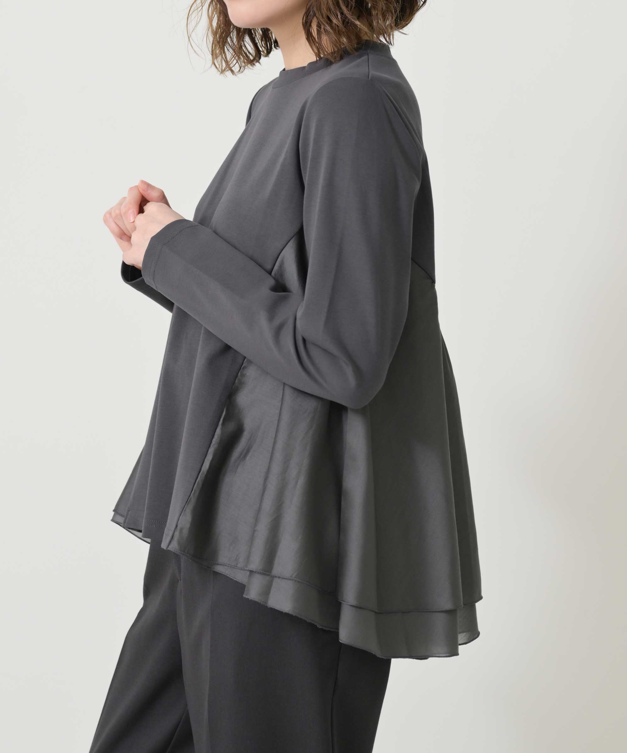 Side-Switched Frill Top