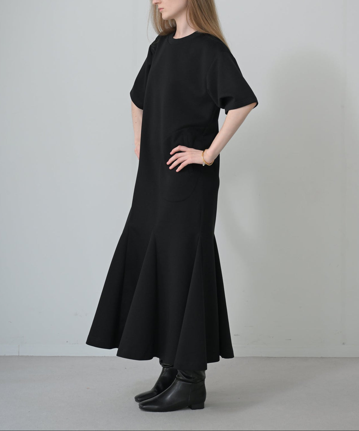 ブラック model;H170cm