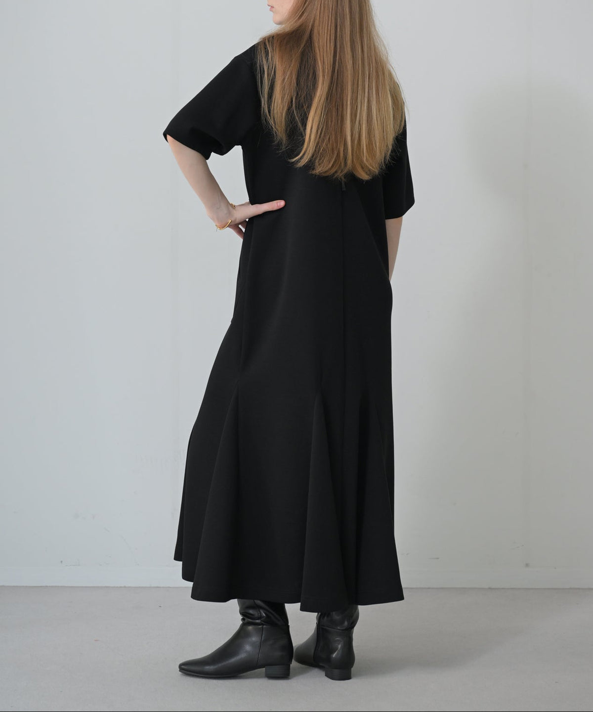ブラック model;H170cm