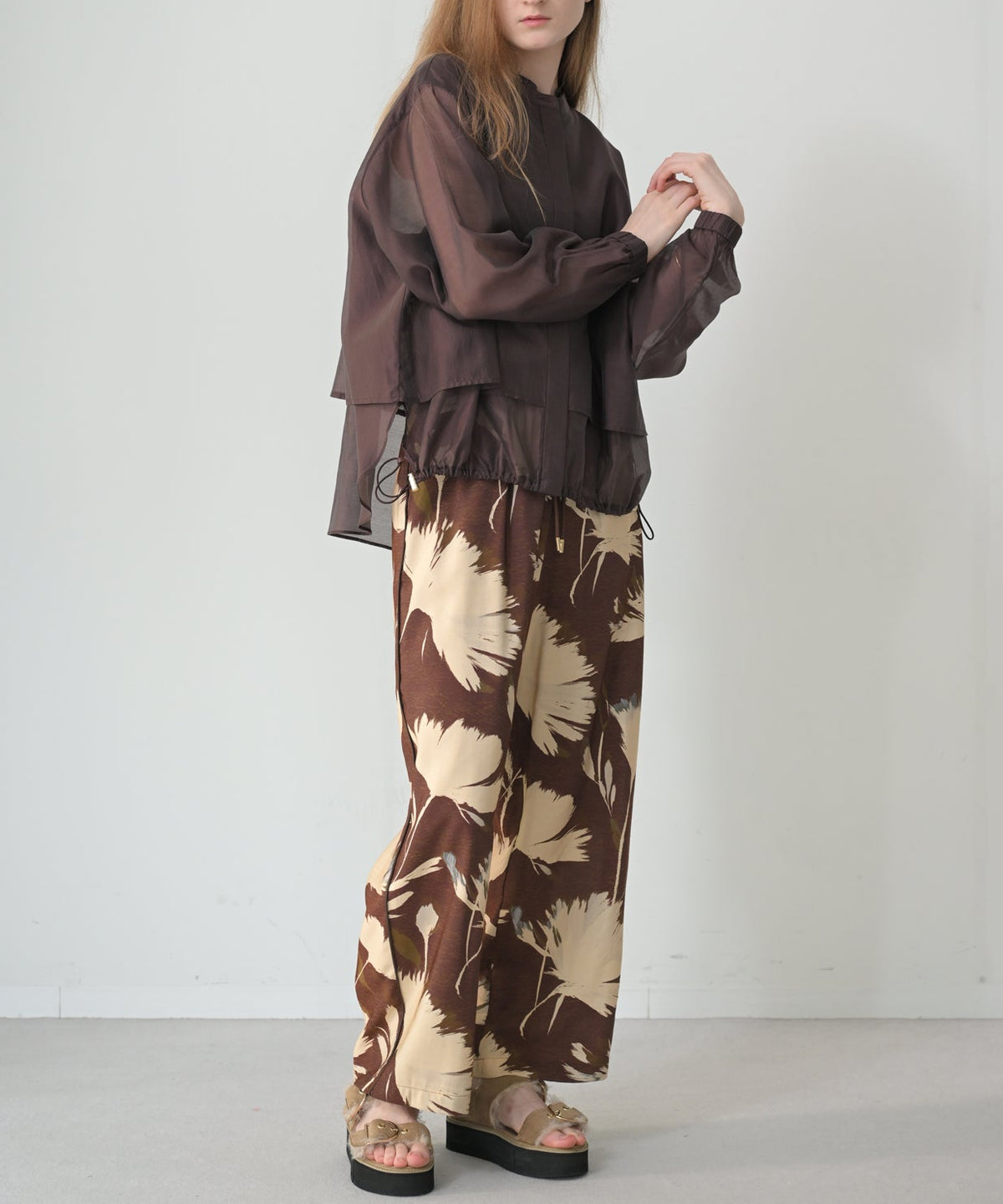 ブラウン model:H170cm
