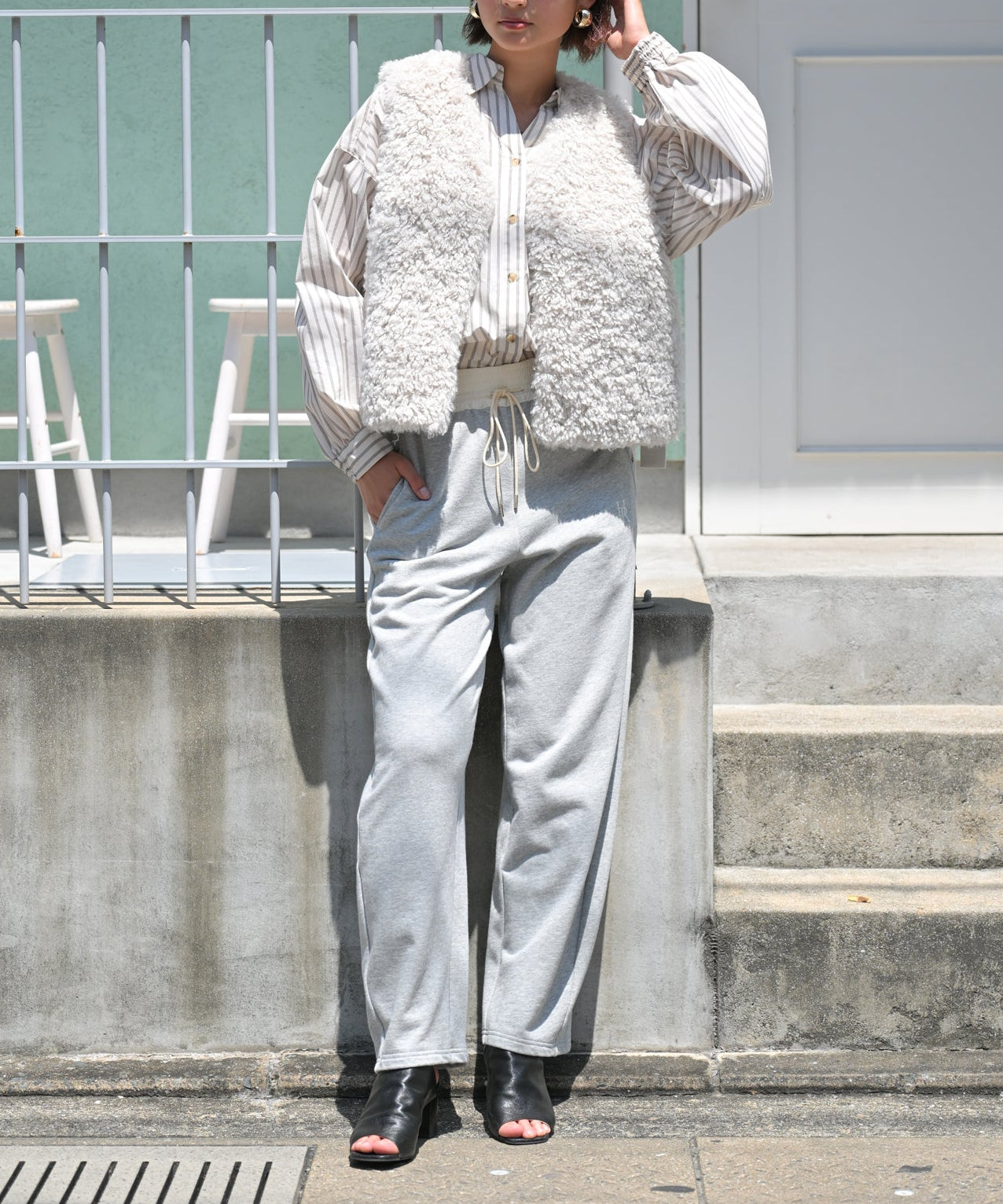 グレージュ model:H166cm