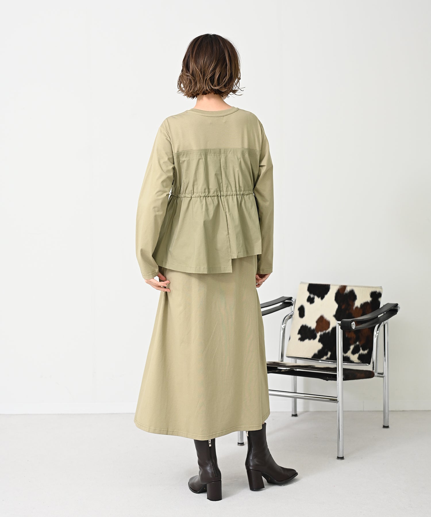 カーキ model:H167