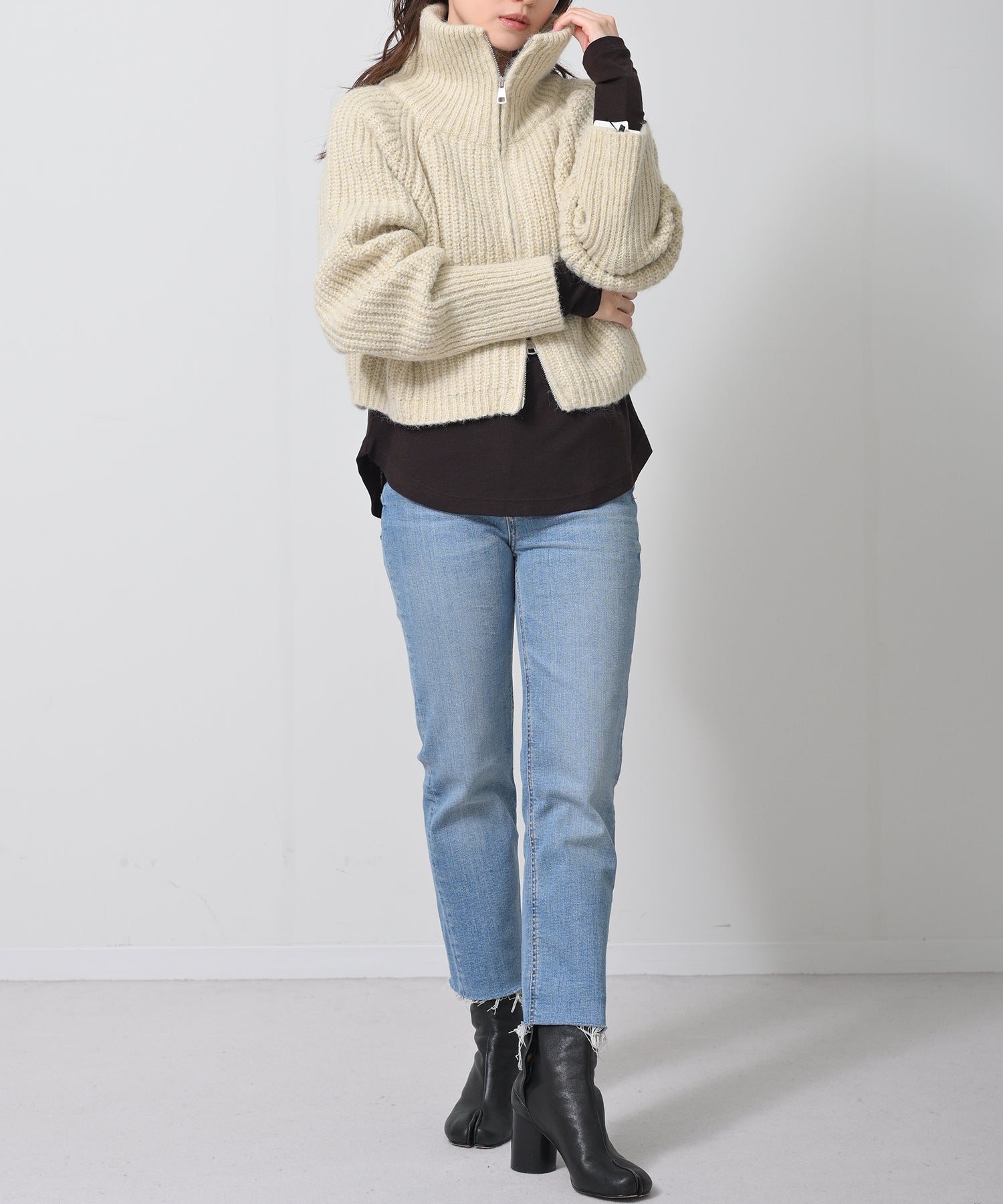 オフホワイト model:H160