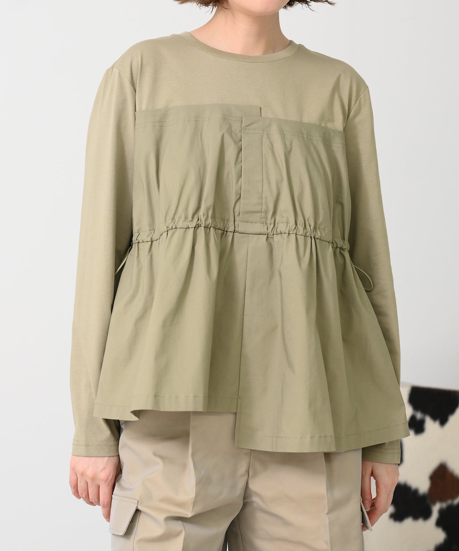 カーキ model:H167