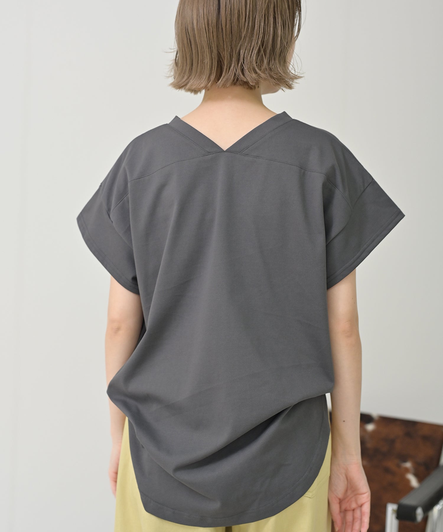 YELLロゴTシャツ