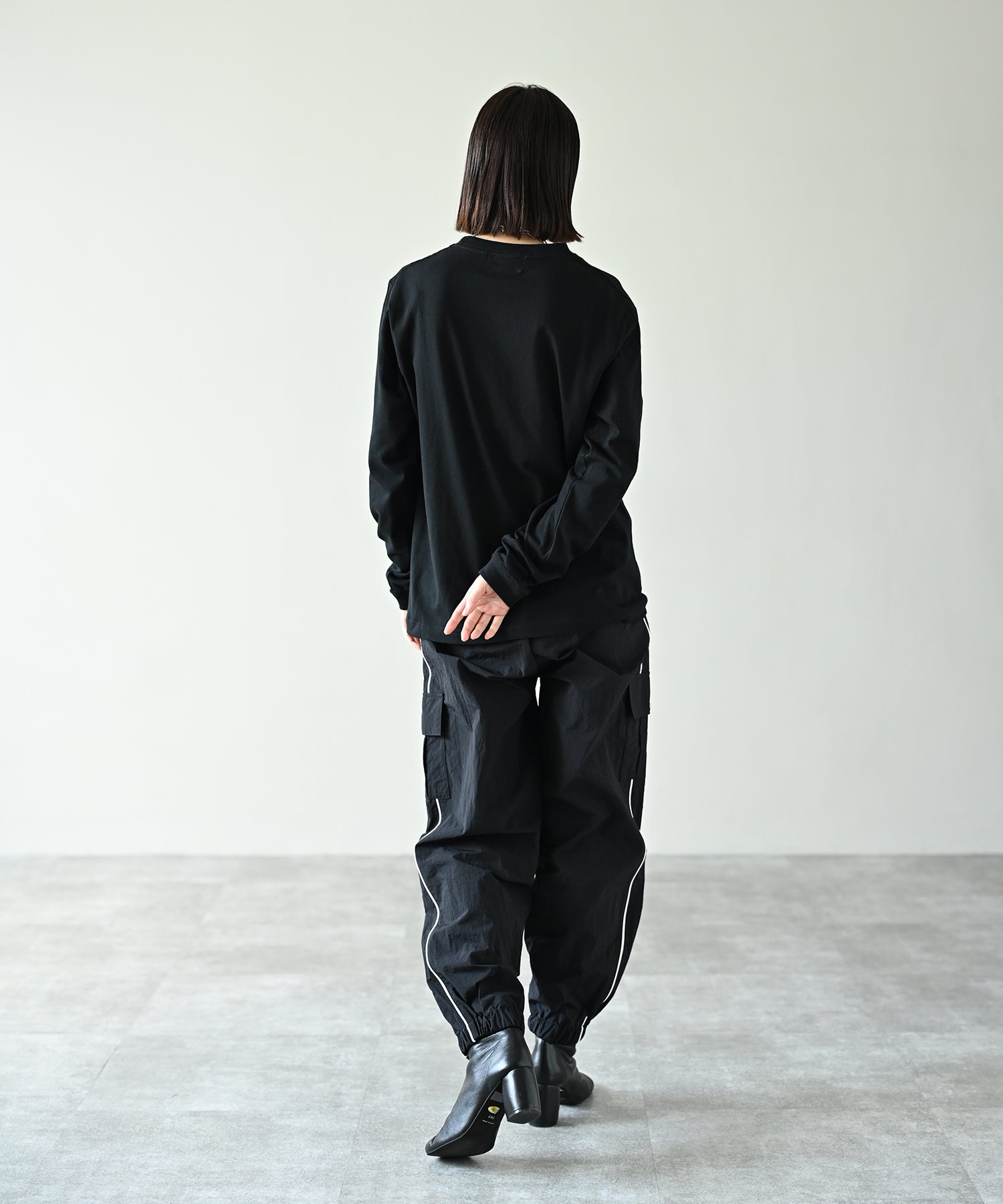 ブラック model:H162
