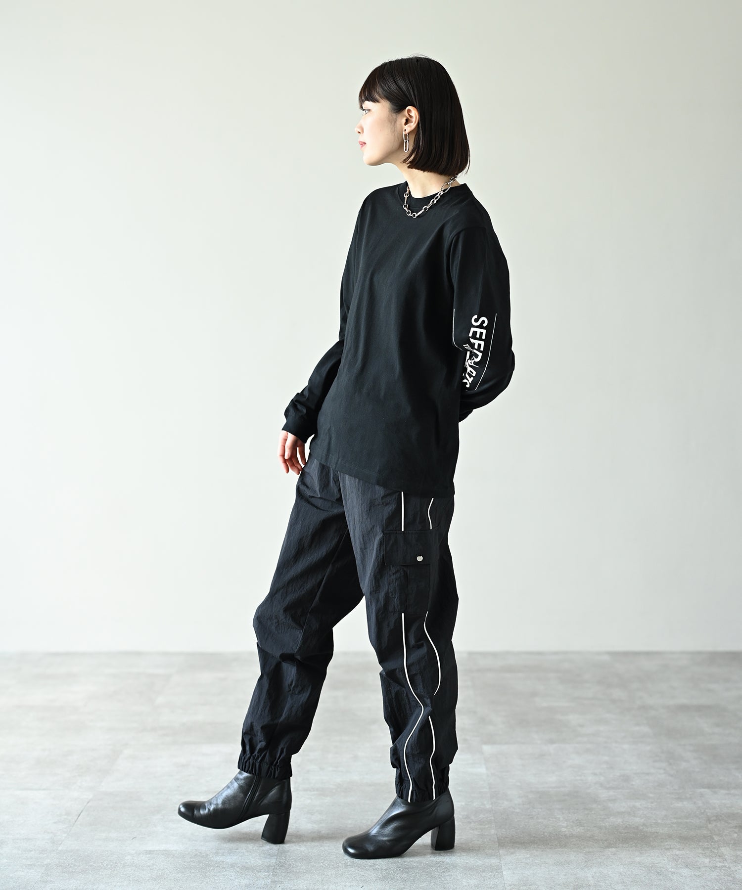 ブラック model:H162