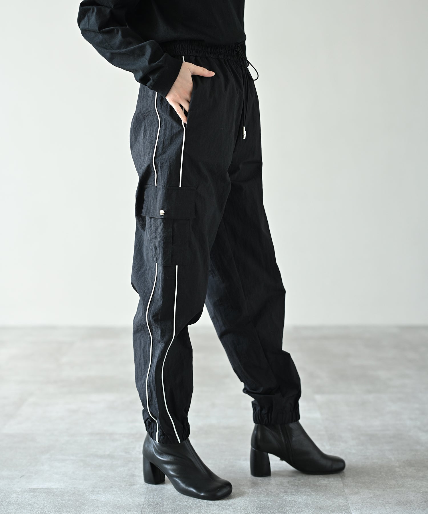 ブラック model:H162