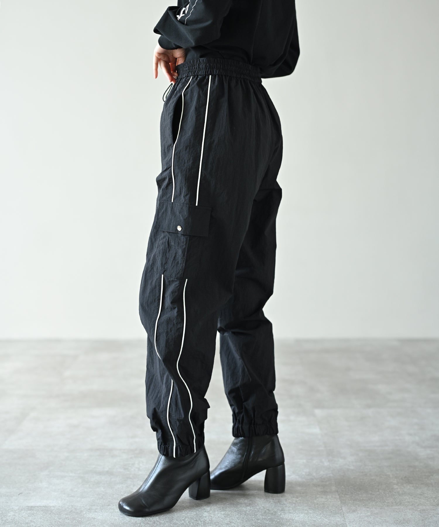 ブラック model:H162