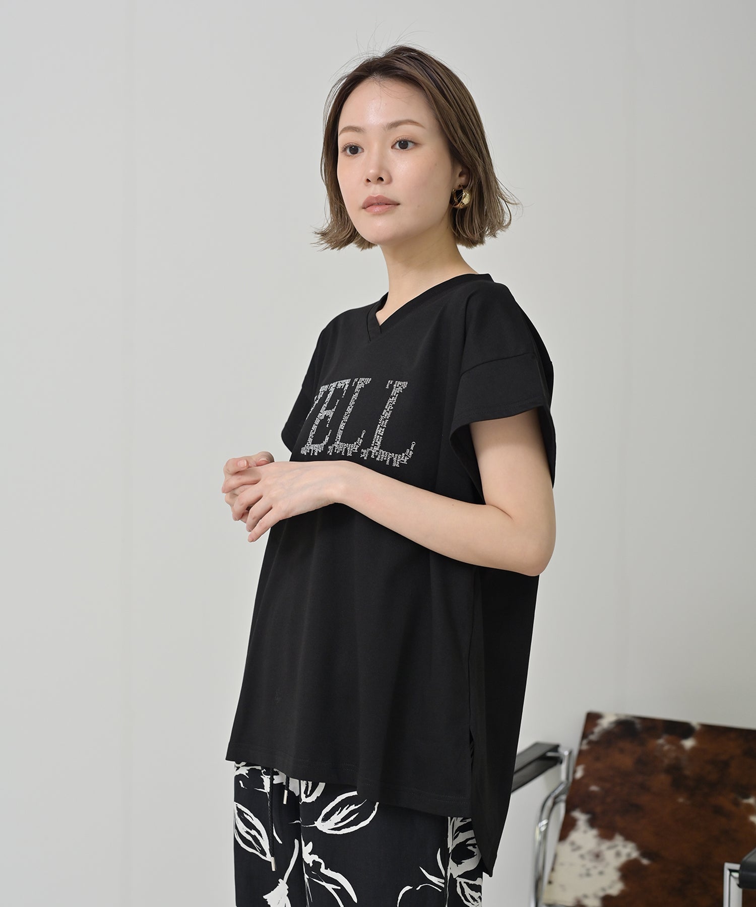 【Timesale】YELLロゴTシャツ