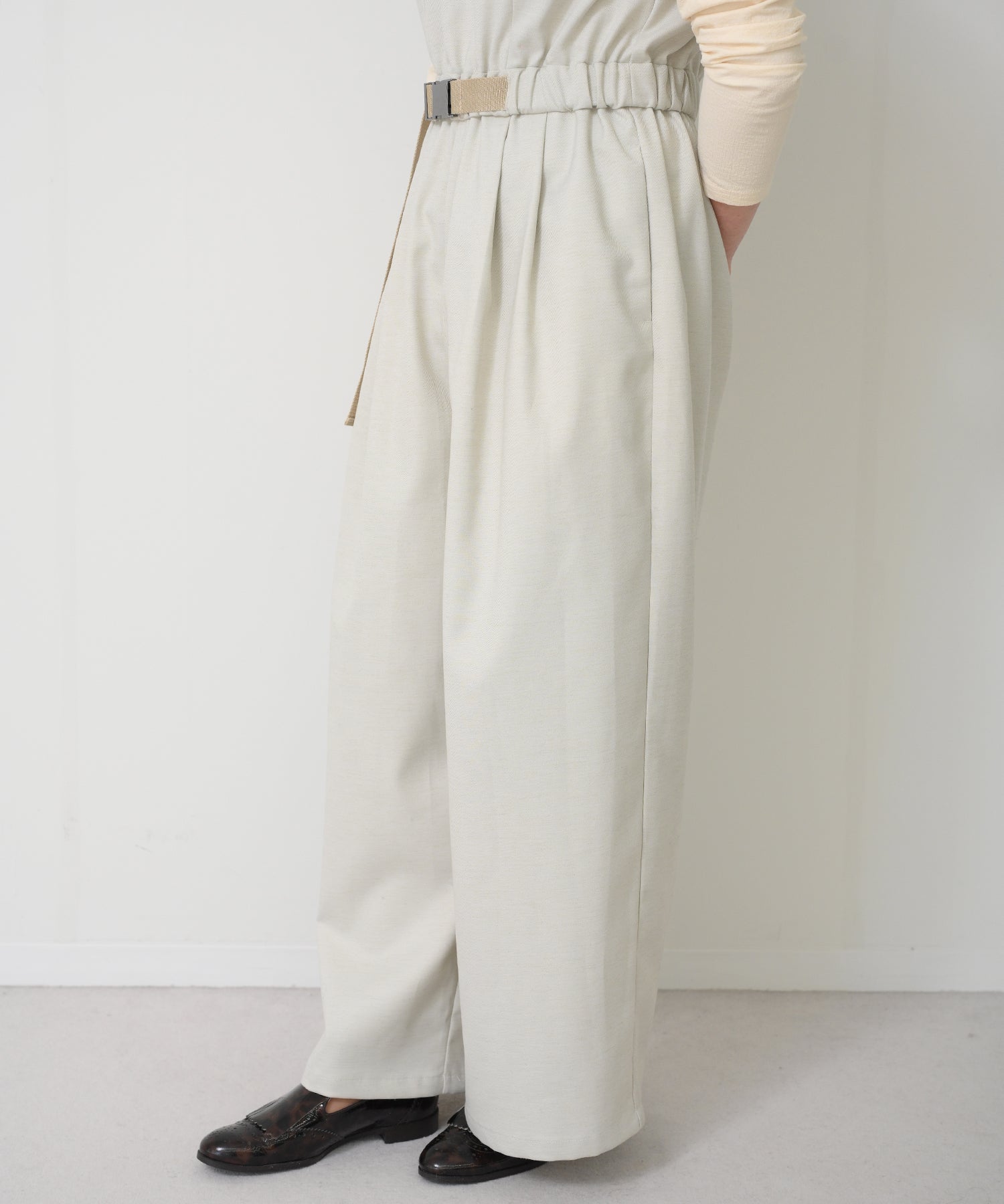 ベージュ model:H163