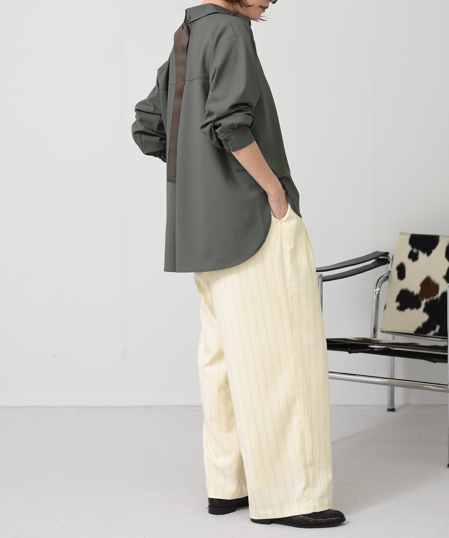 カーキ model:H167