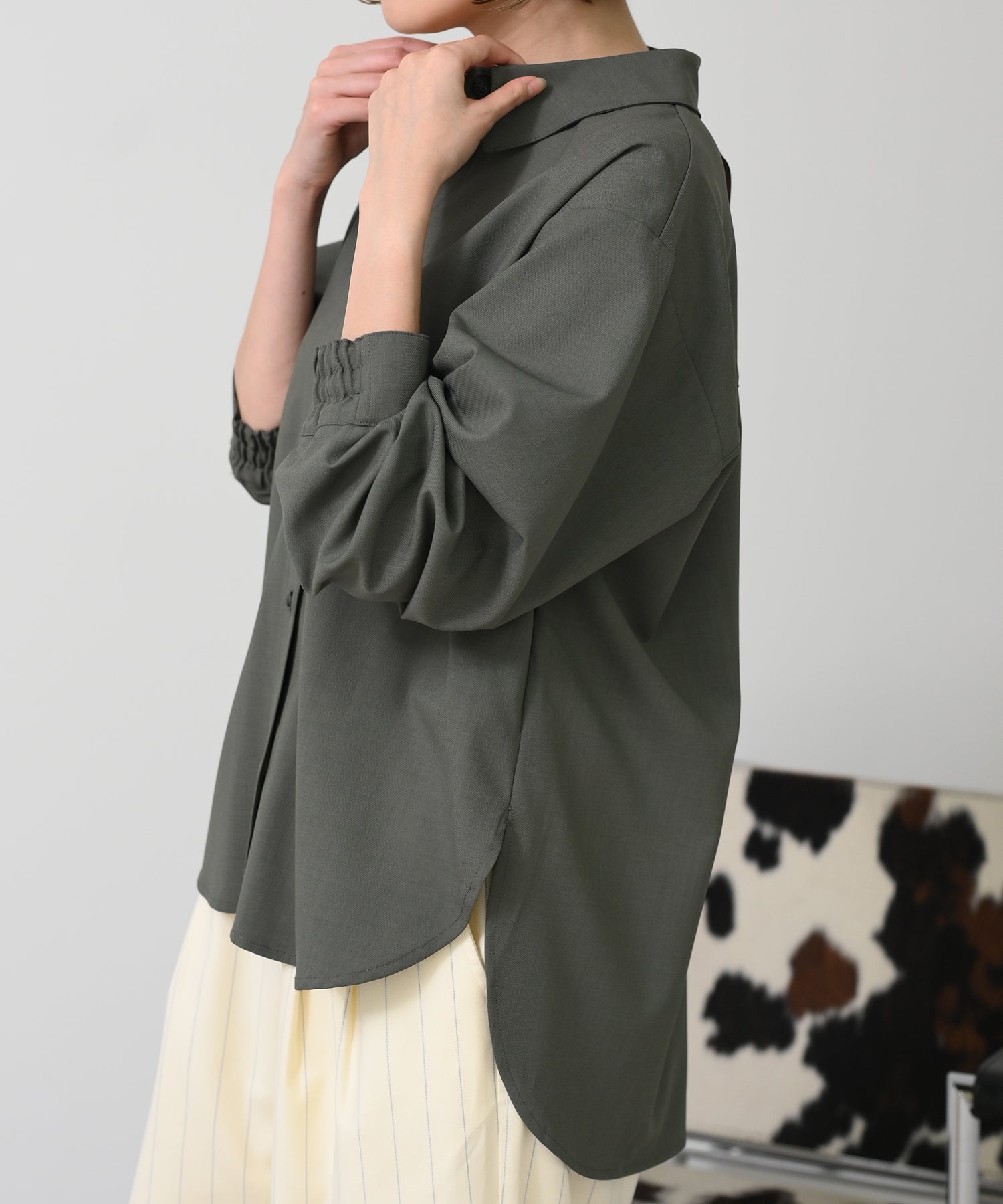 カーキ model:H167