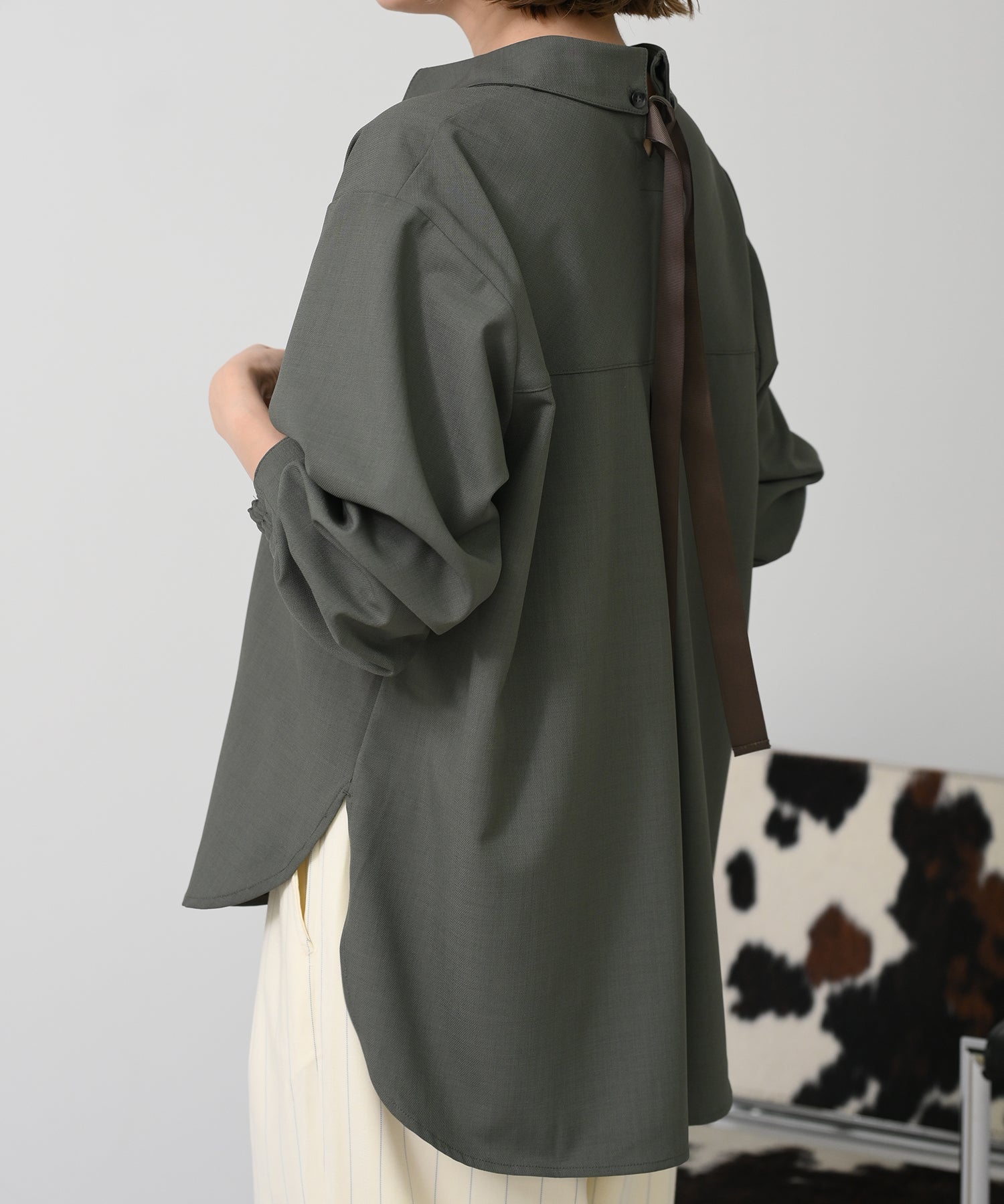 カーキ model:H167