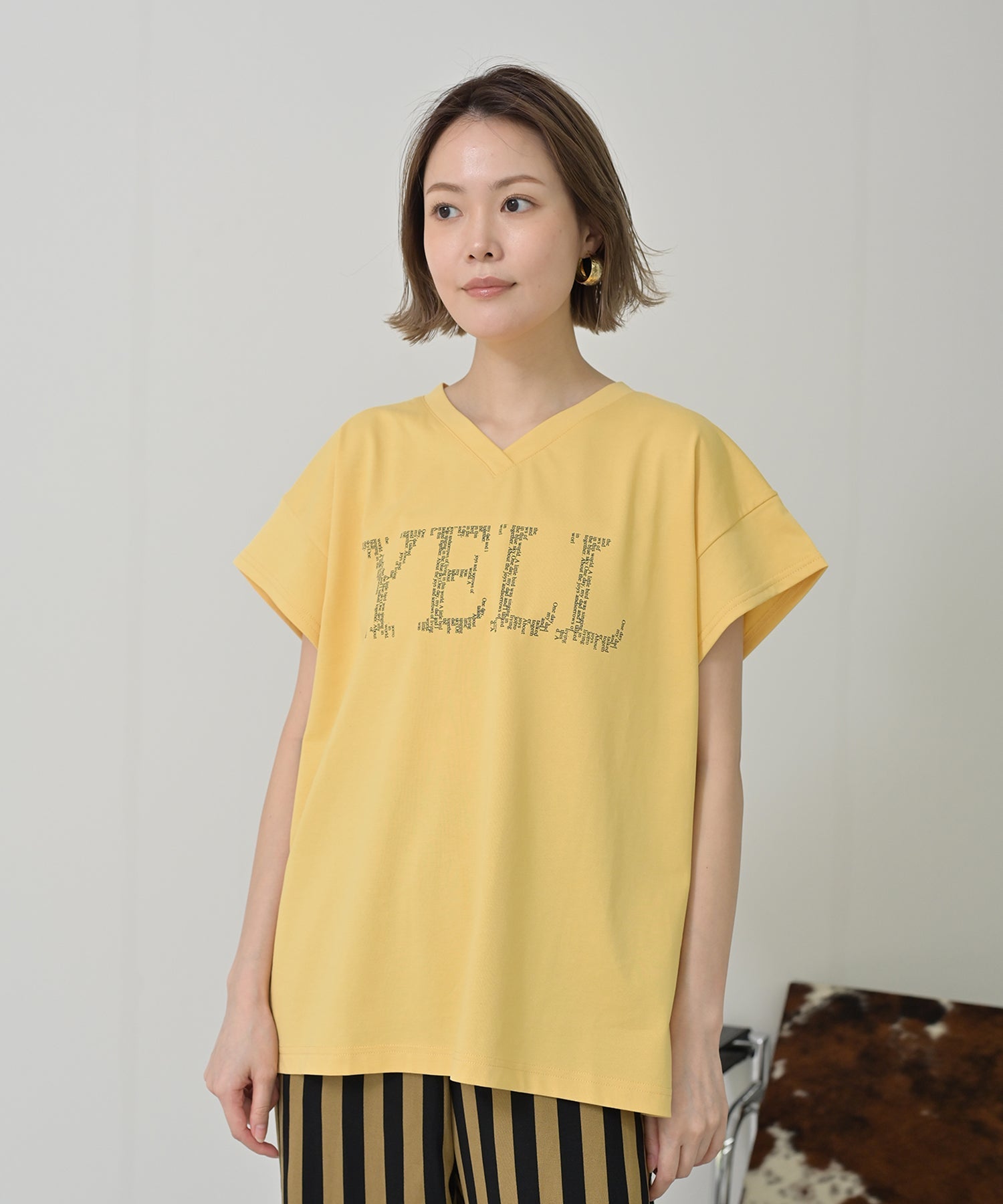 【Timesale】YELLロゴTシャツ