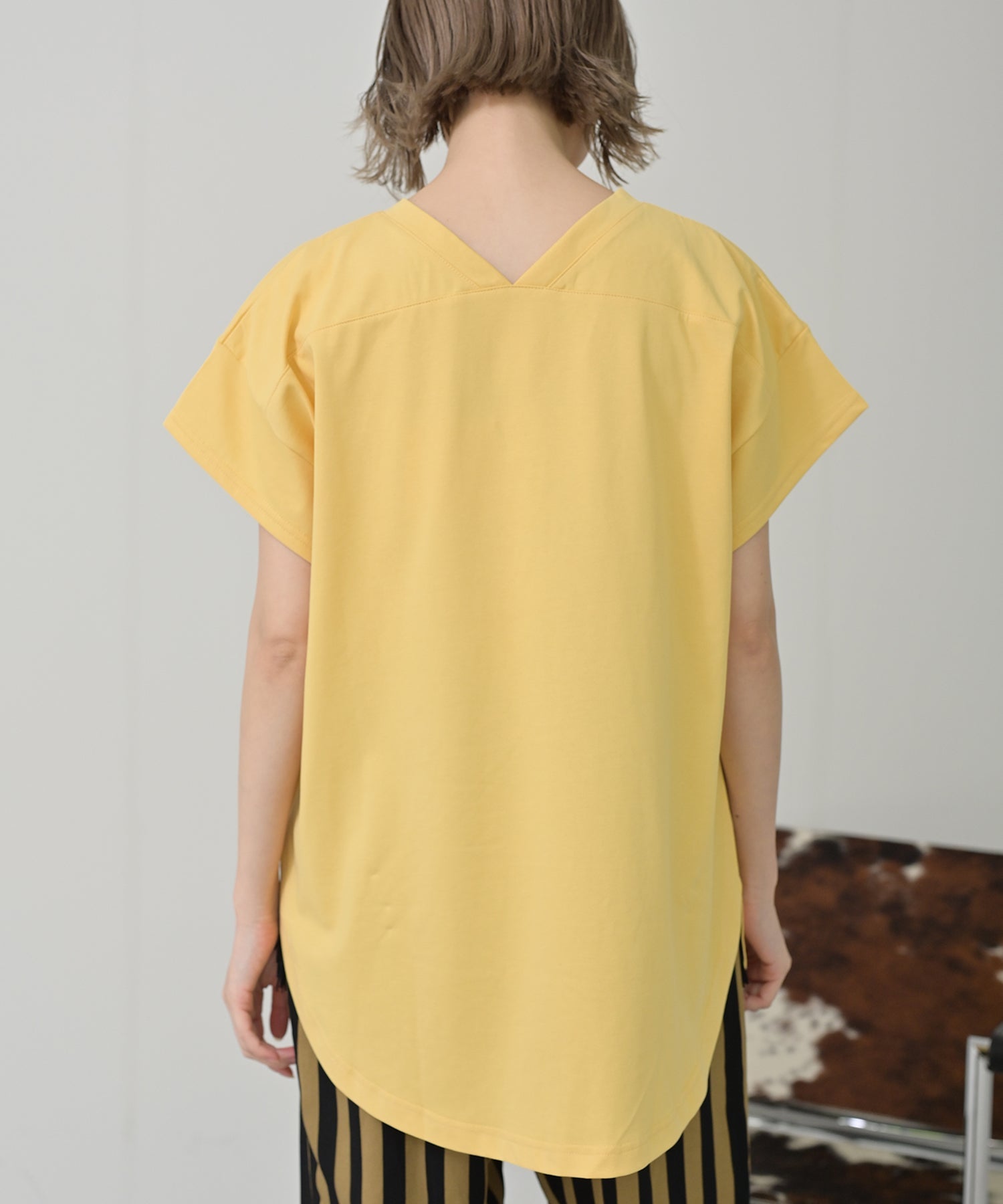 【Timesale】YELLロゴTシャツ