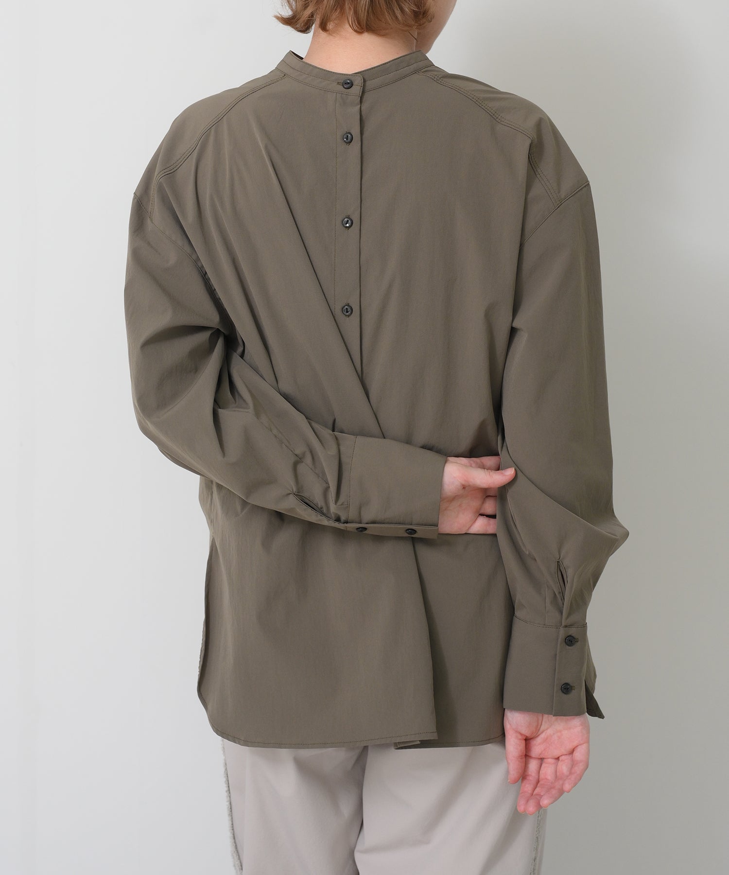 カーキ model:H163