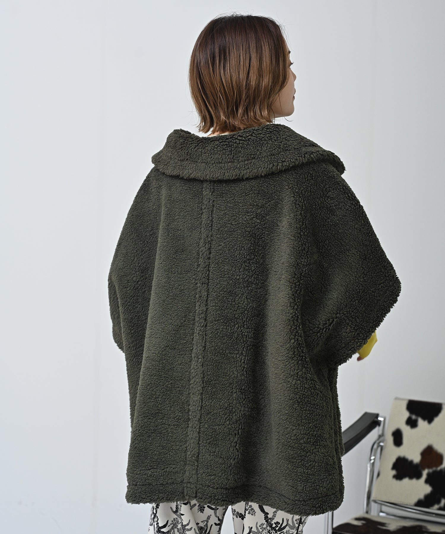 カーキ model:H167