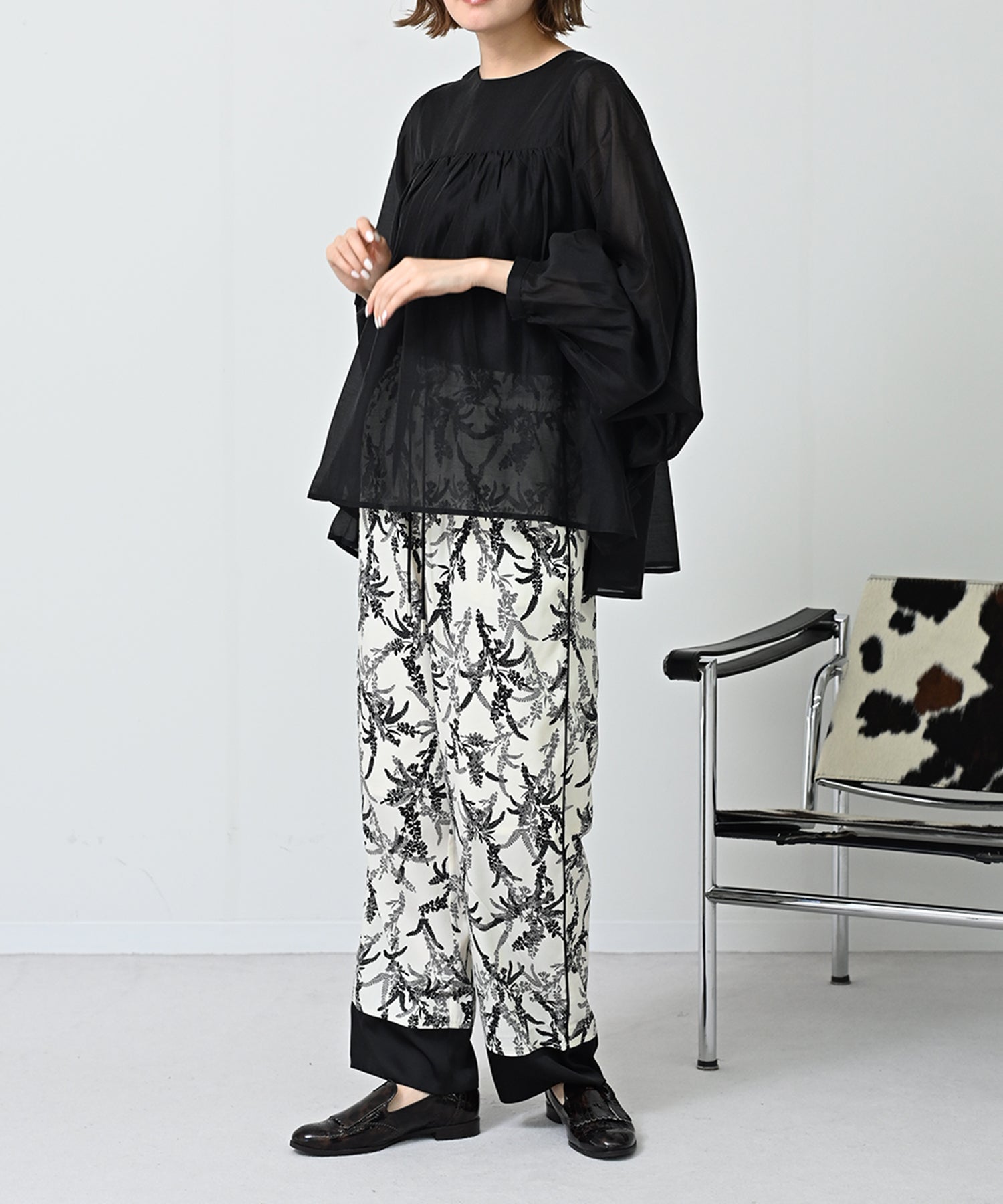 ブラック model:H167