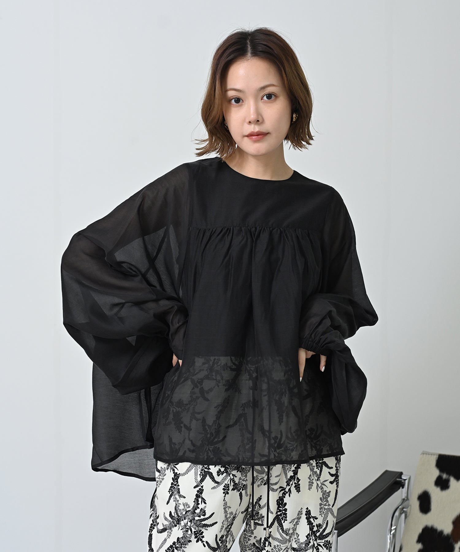 ブラック model:H167