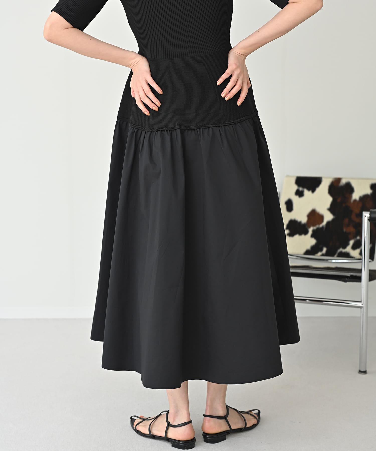 V-neck knit dress