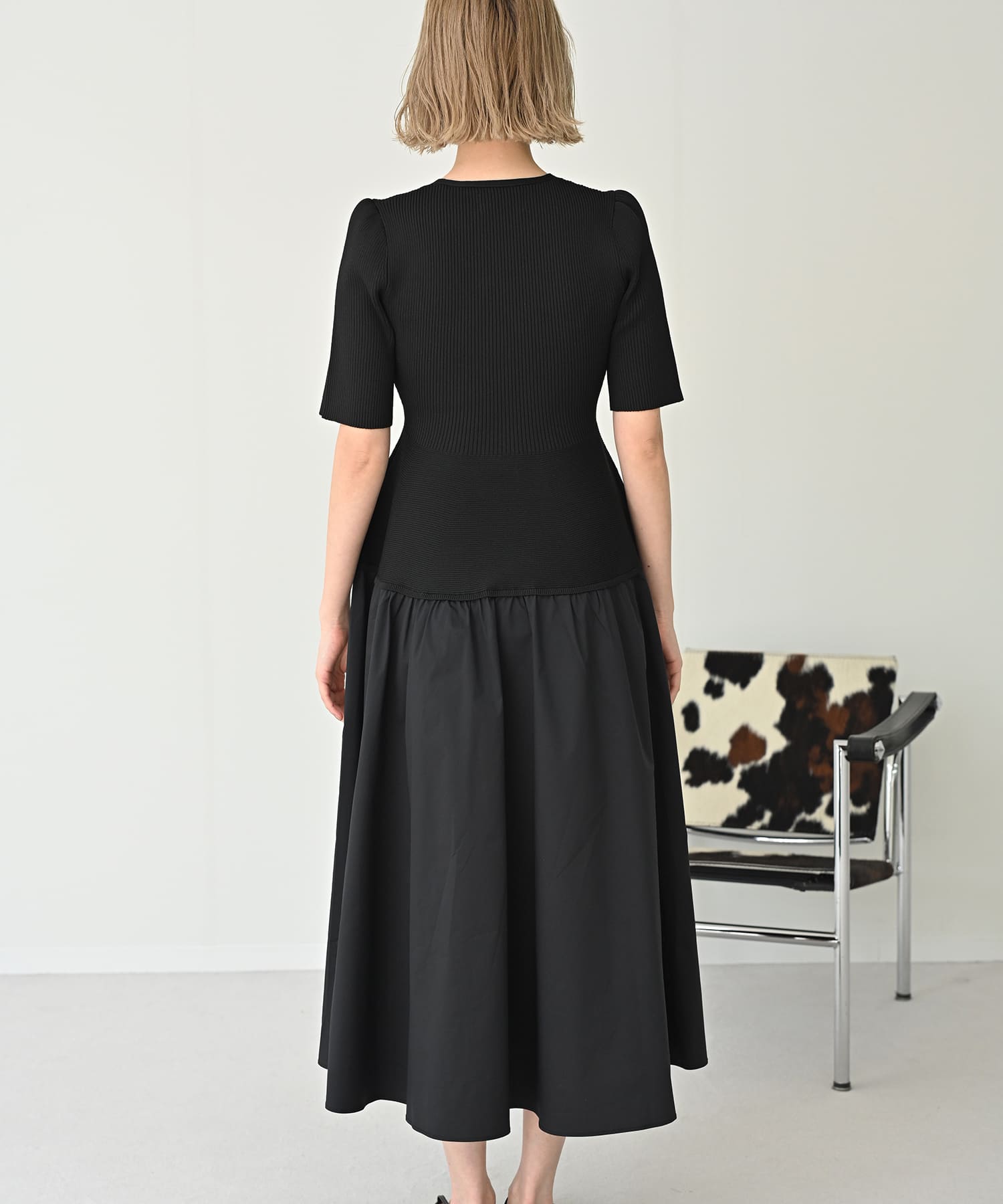V-neck knit dress