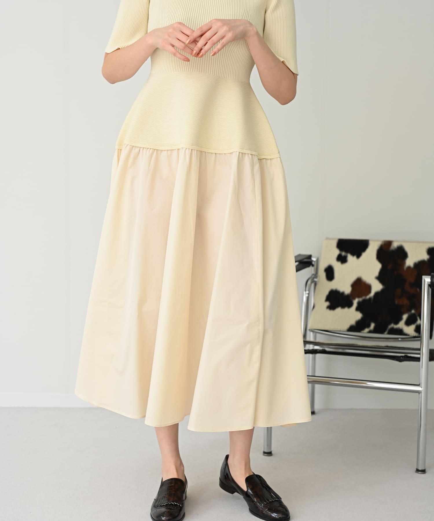 V-neck knit dress