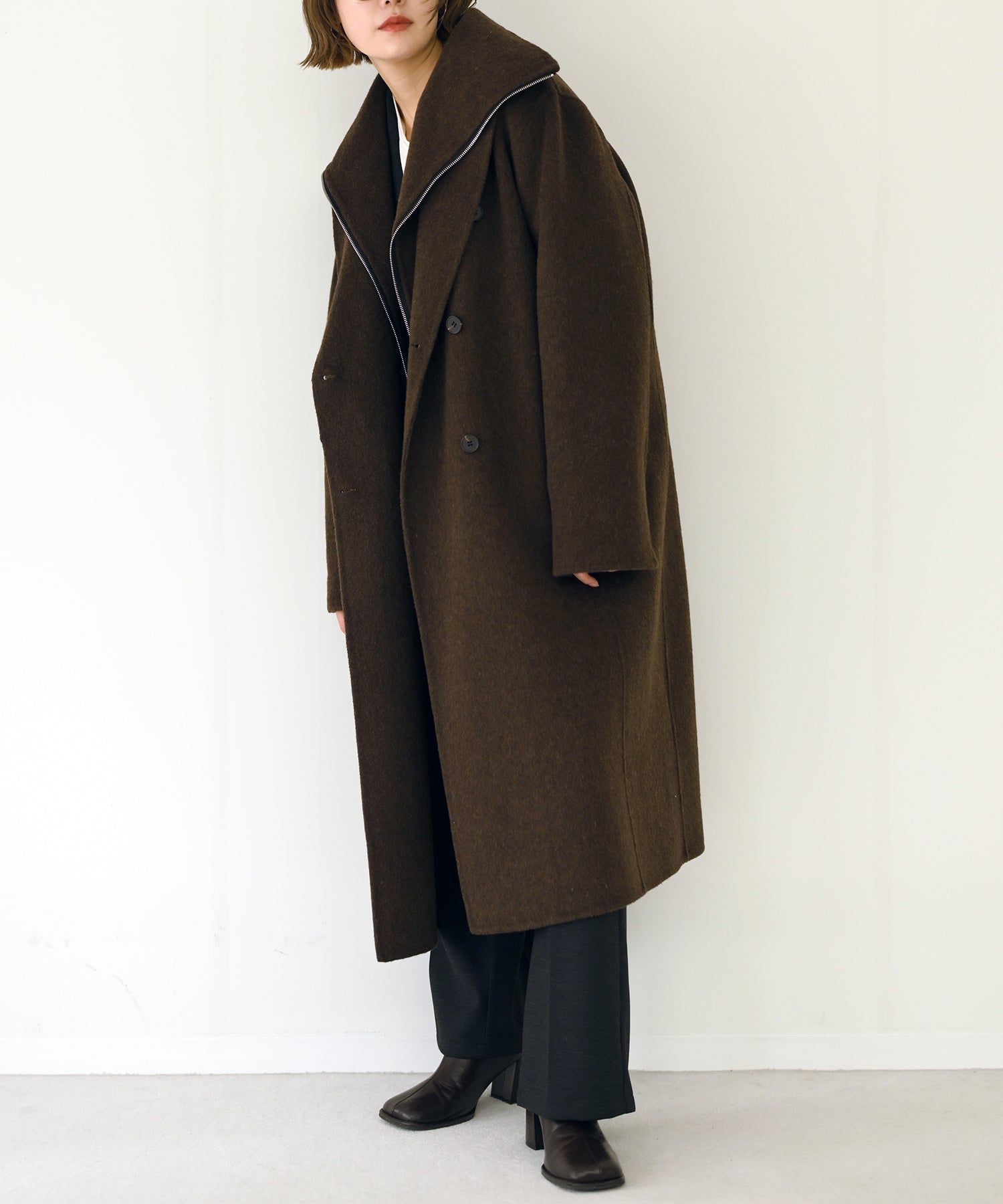 【極美品】ブリッラペルイルグスト ハウンドトゥース バルカラーコート 黒 46 極美品】ブリッラペルイルグスト ハウンドトゥース バルカラーコート