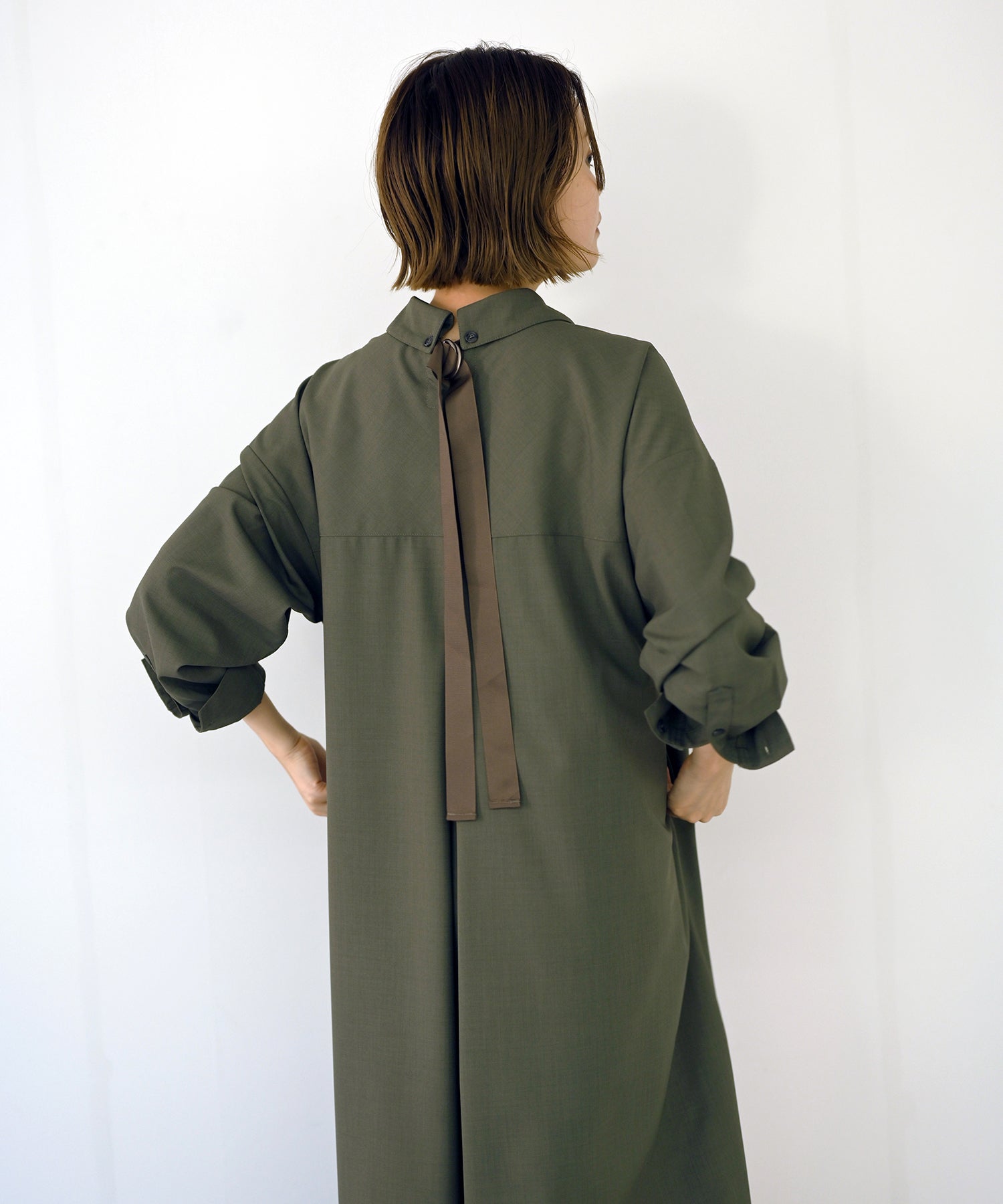 カーキ model:H167