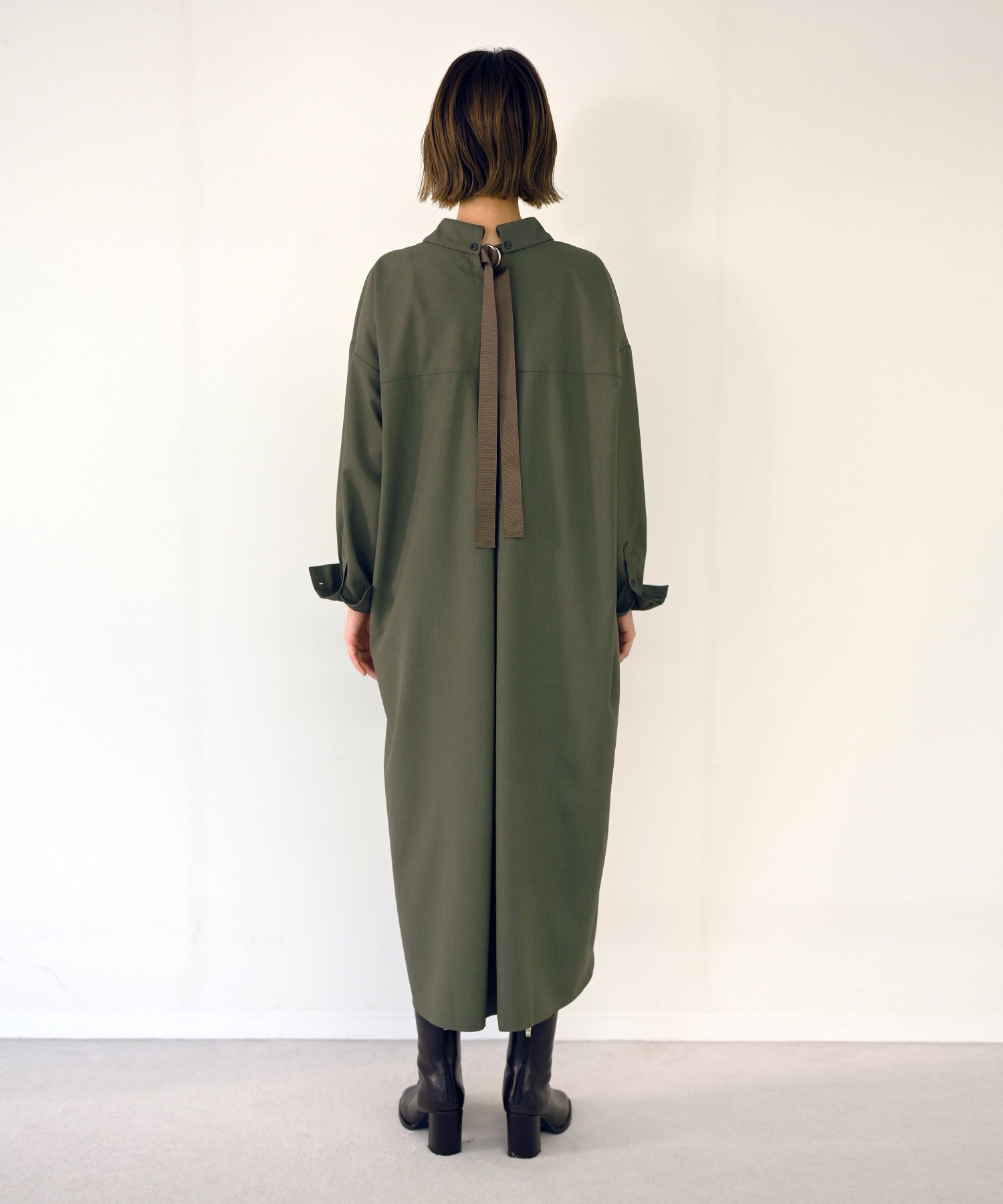 カーキ model:H167