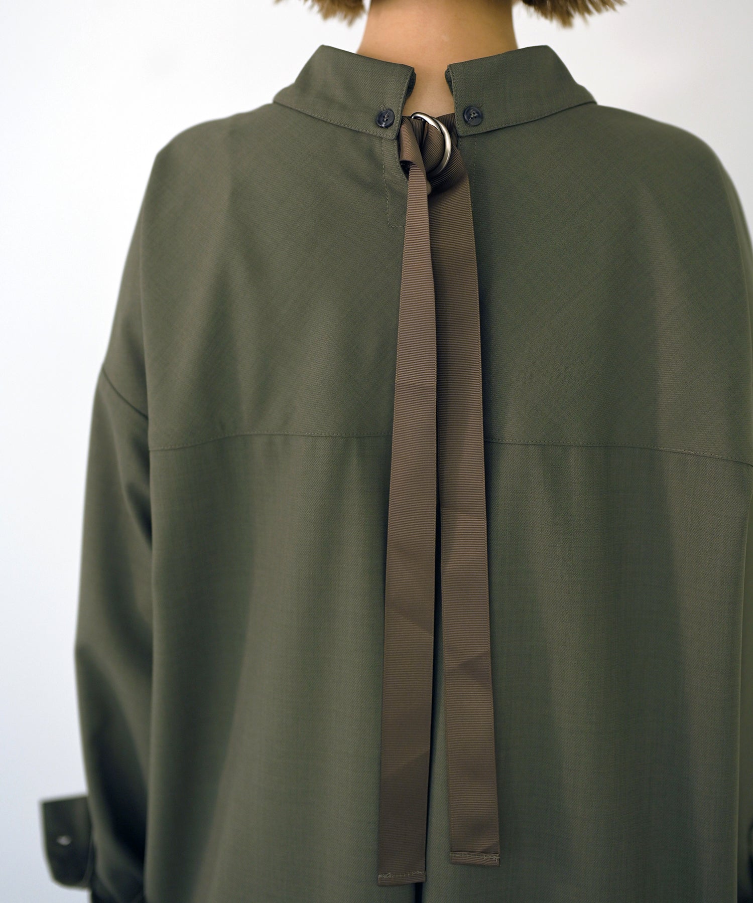 カーキ model:H167