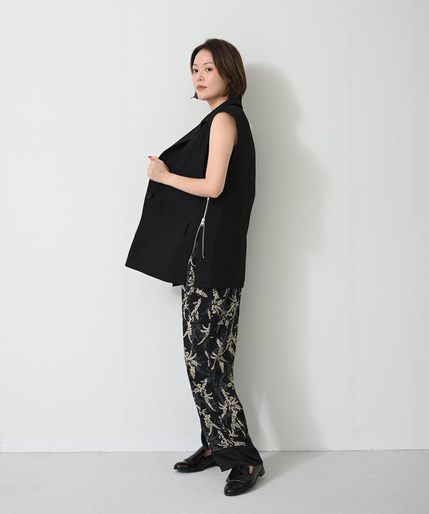 ブラック model:H167
