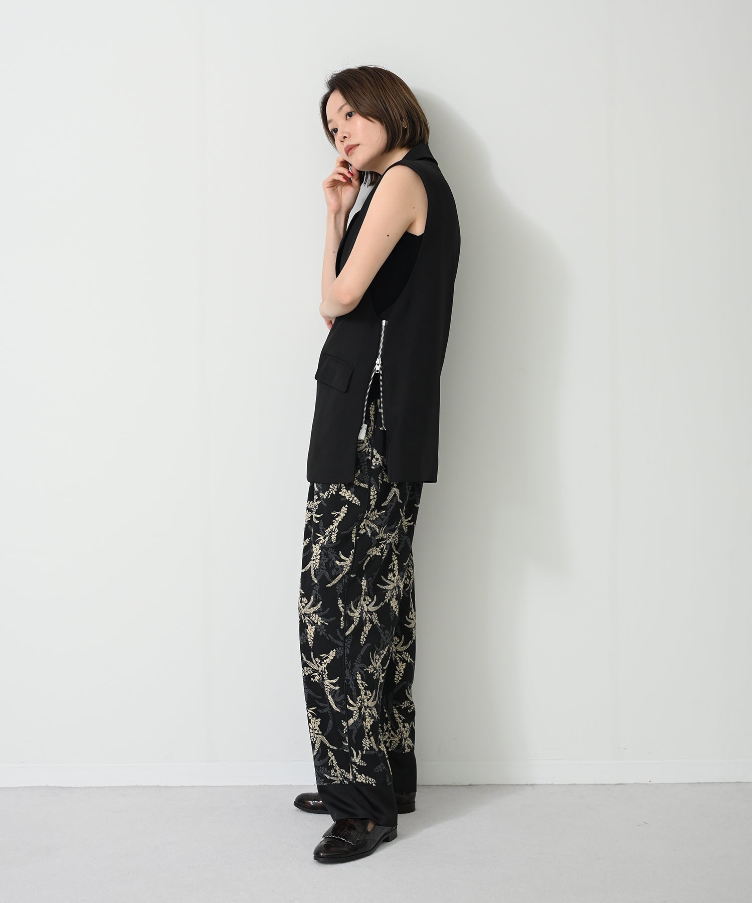 ブラック model:H167