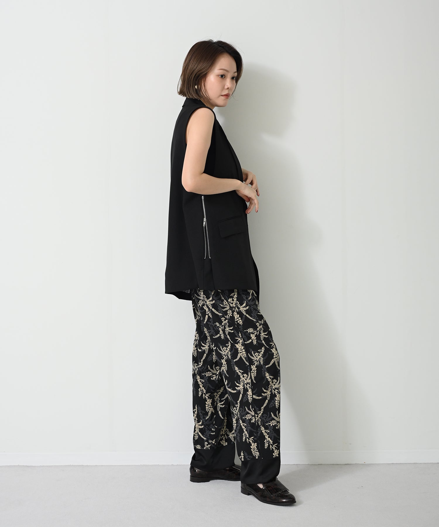 ブラック model:H167