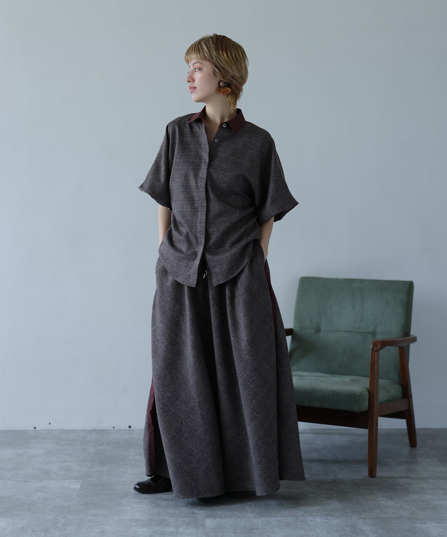 ブラウン　model：H160