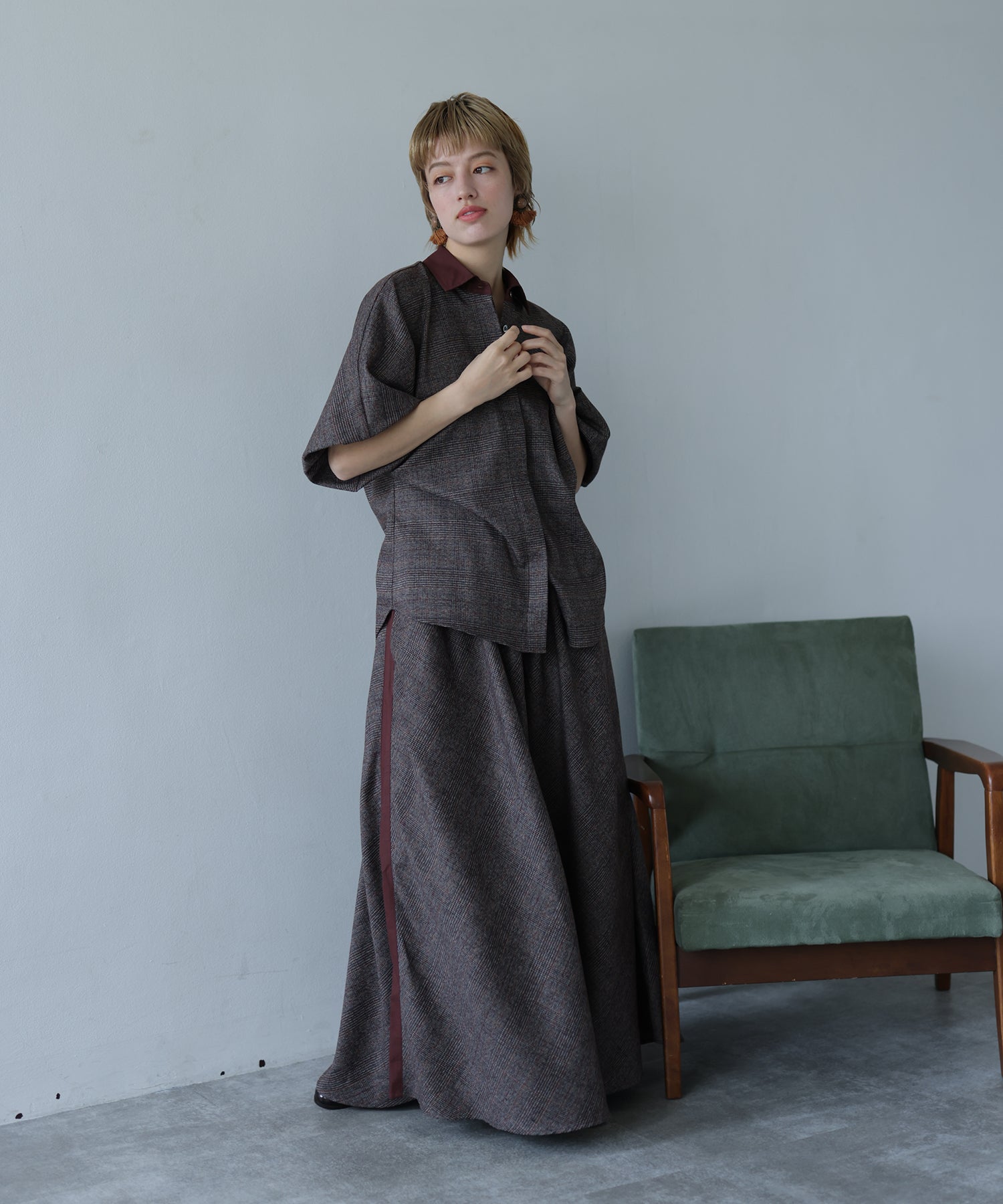 ブラウン　model：H160