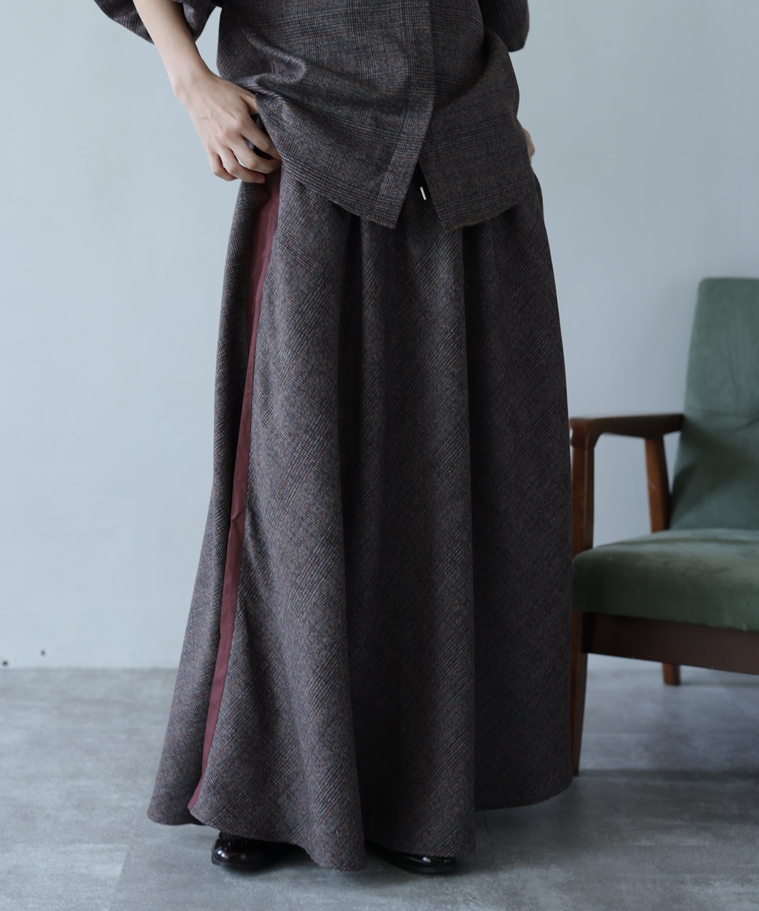 ブラウン　model：H160