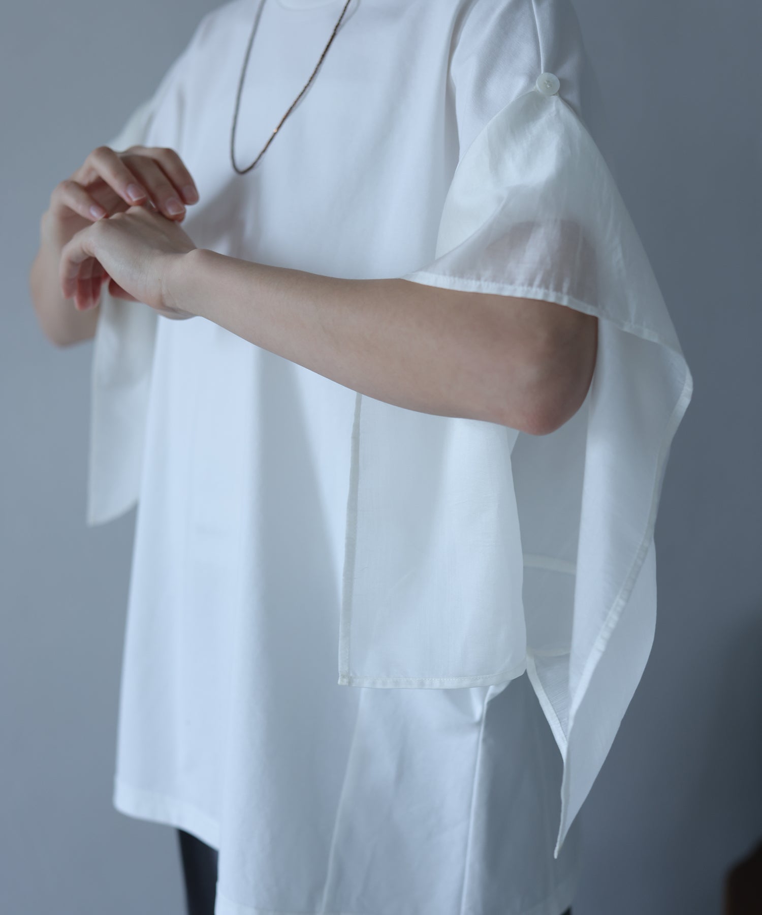 オフホワイト　model：H160