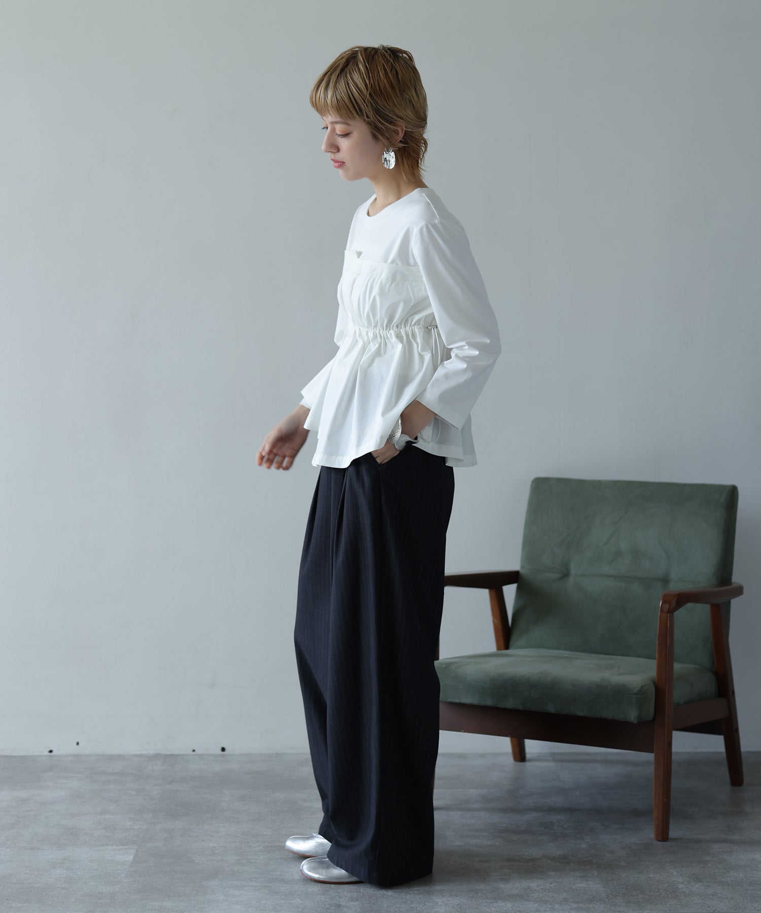 ブラック　model：H160