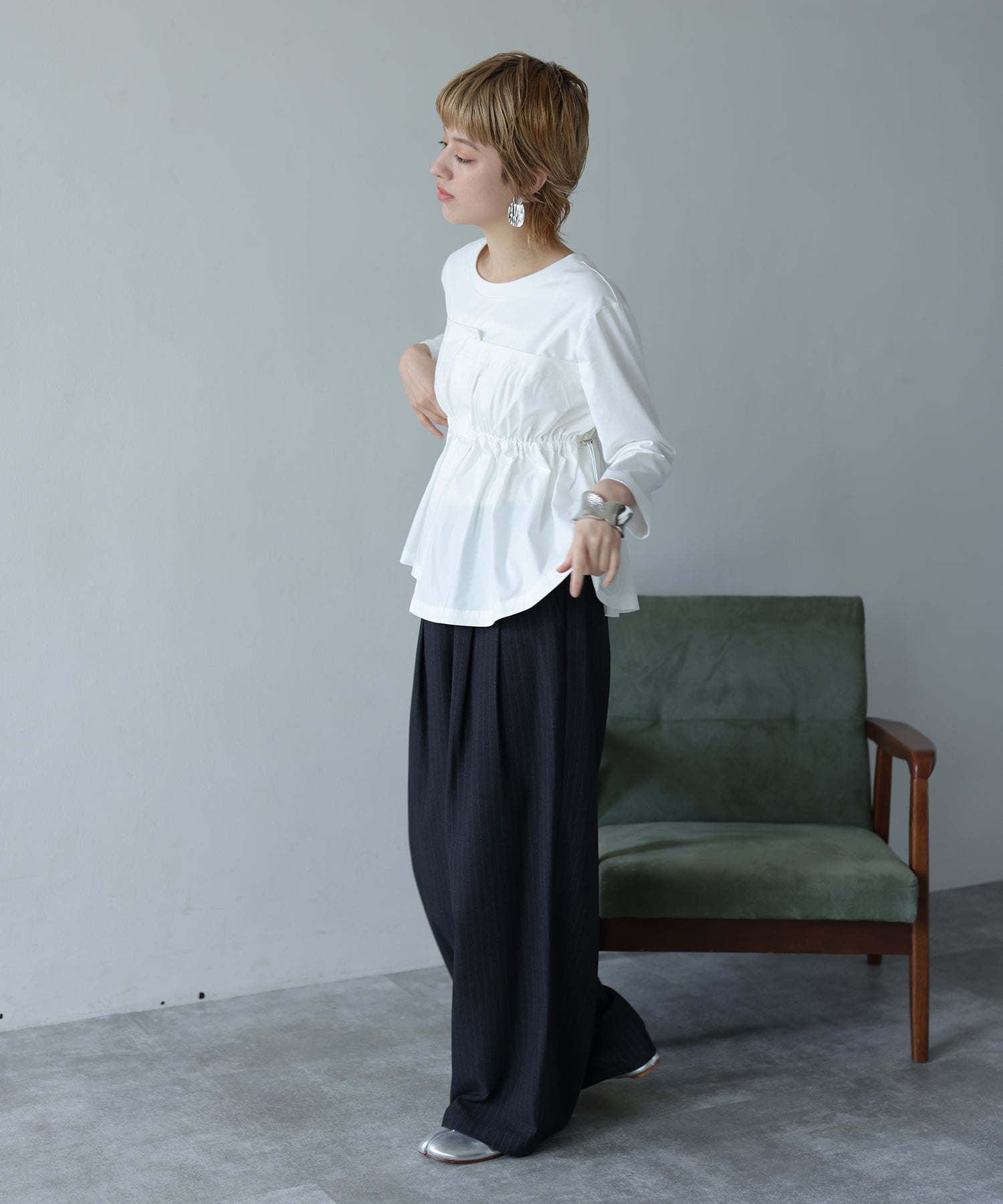 ブラック　model：H160