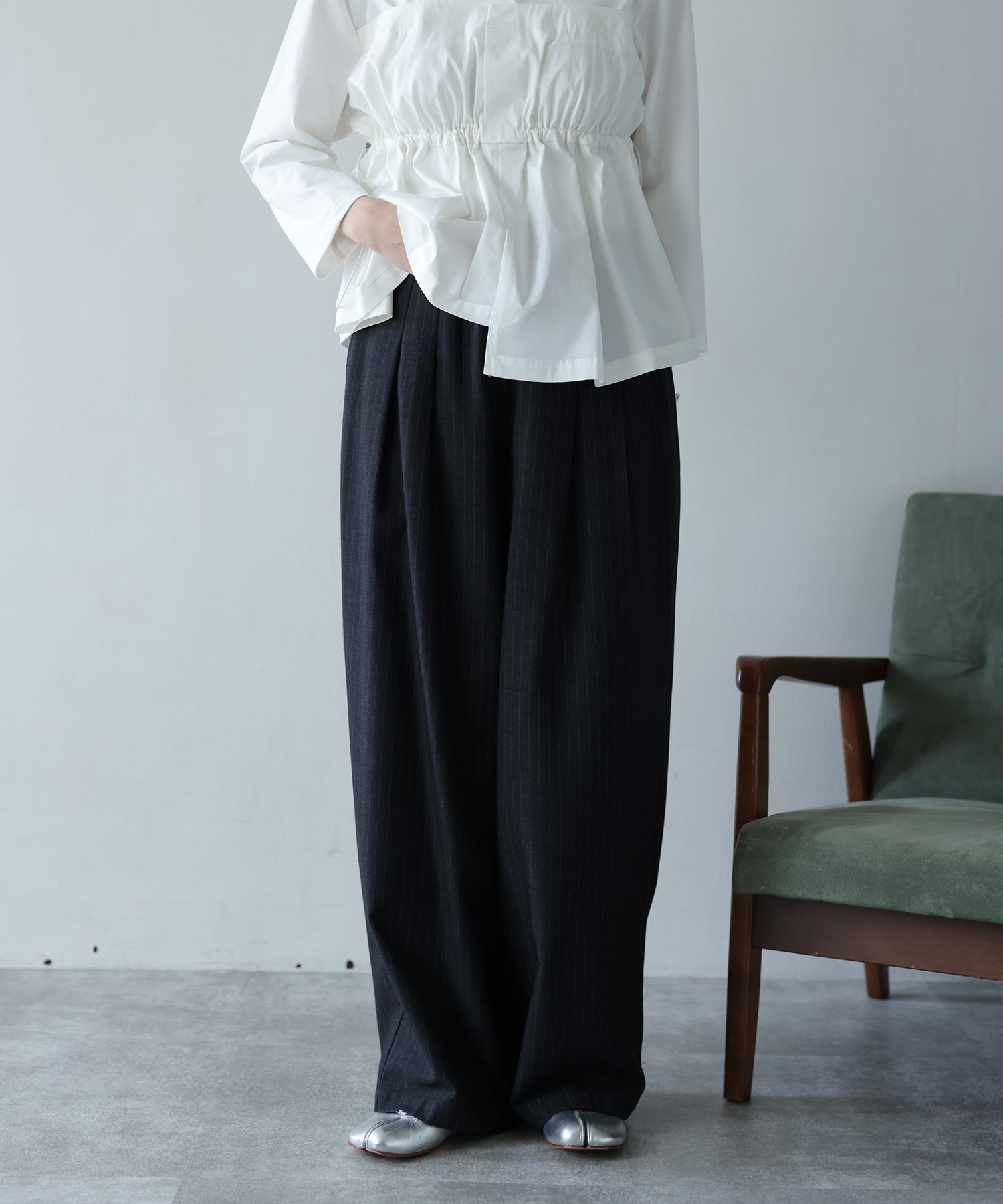 ブラック　model：H160