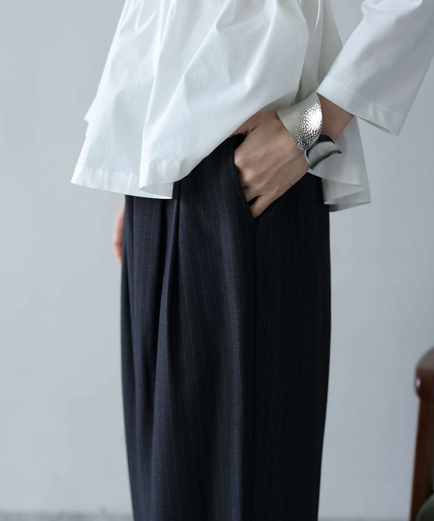 ブラック　model：H160