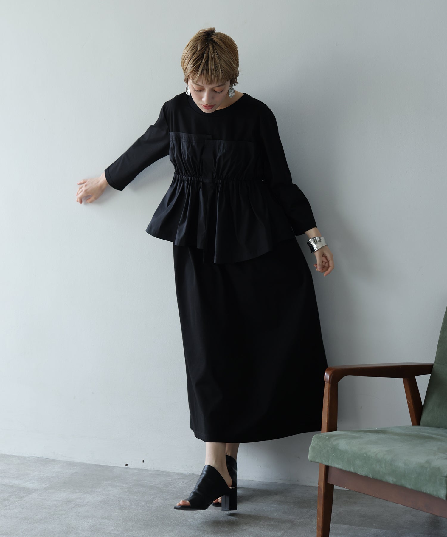 ブラック　model：H160