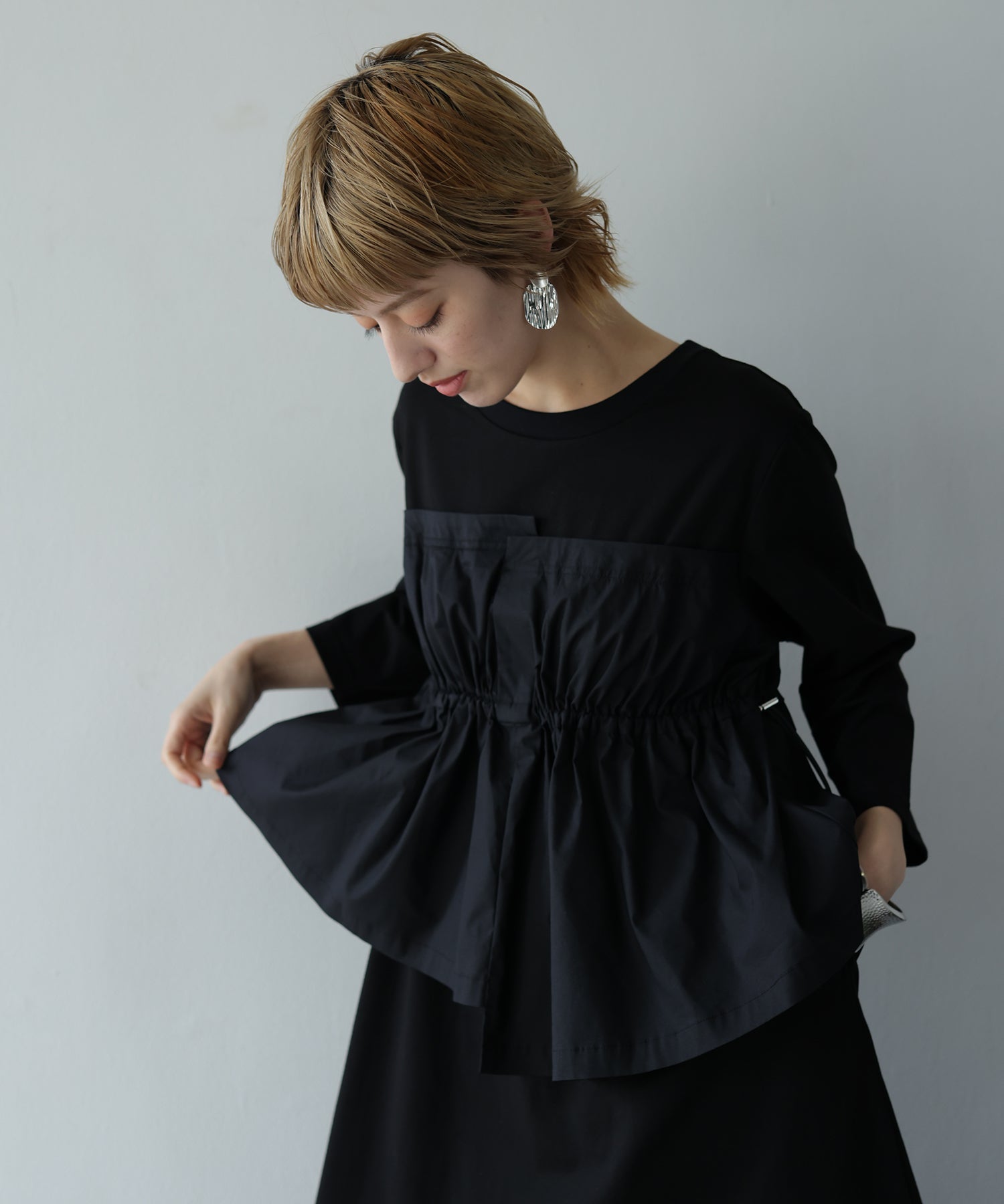 ブラック　model：H160