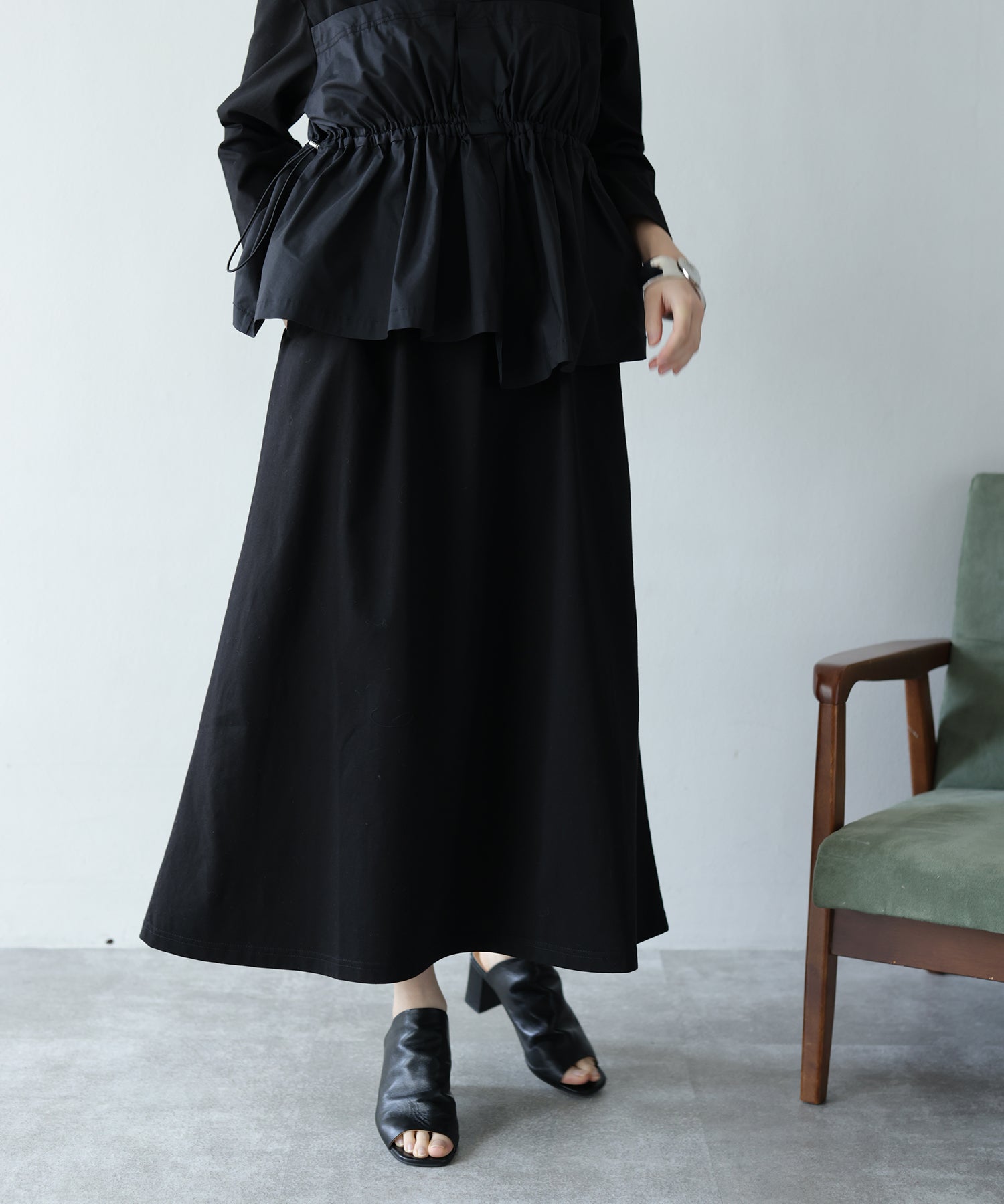ブラック　model：H160