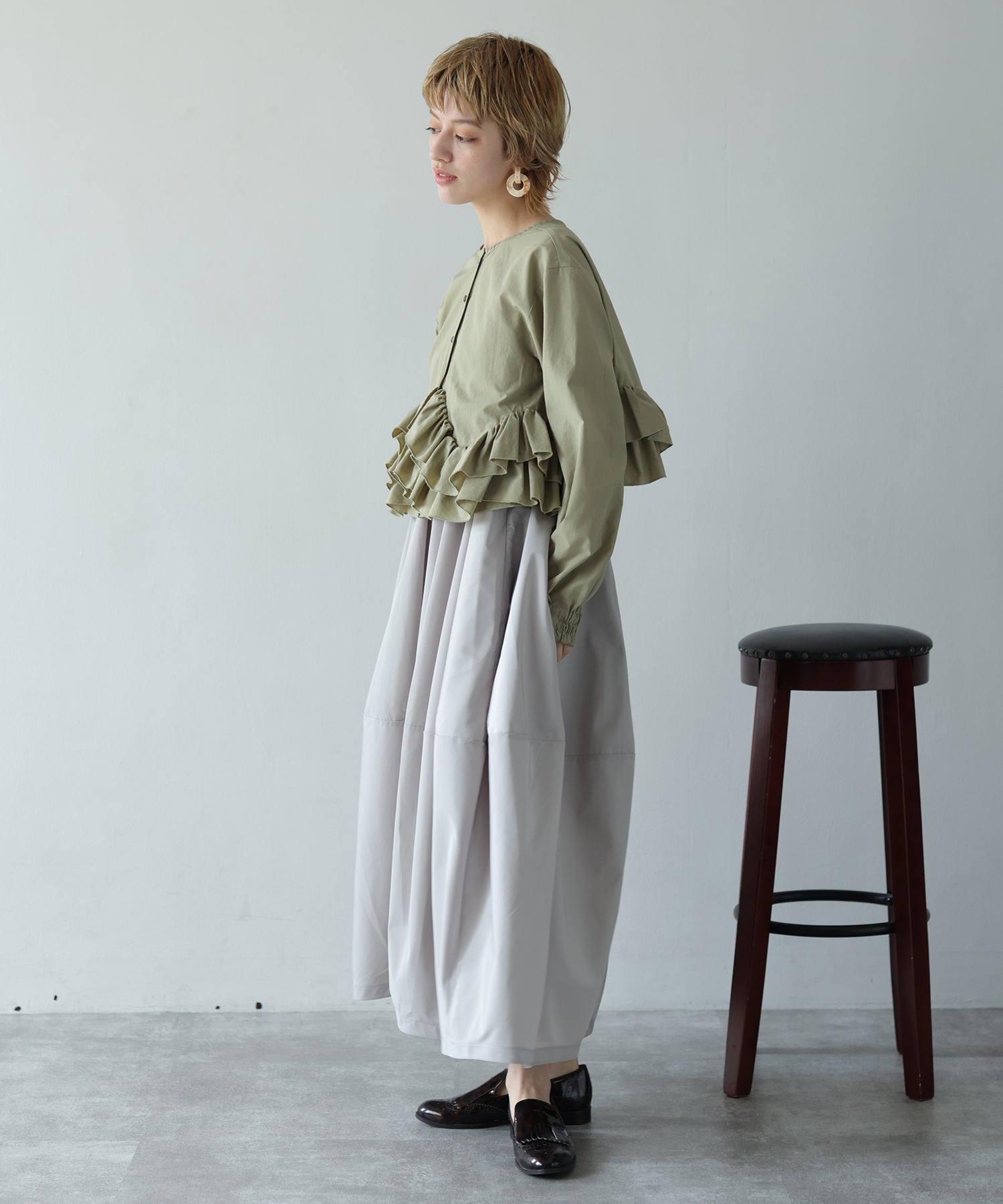herencia ニュアンス柄アシンメトリーフリルブラウス ブラウス