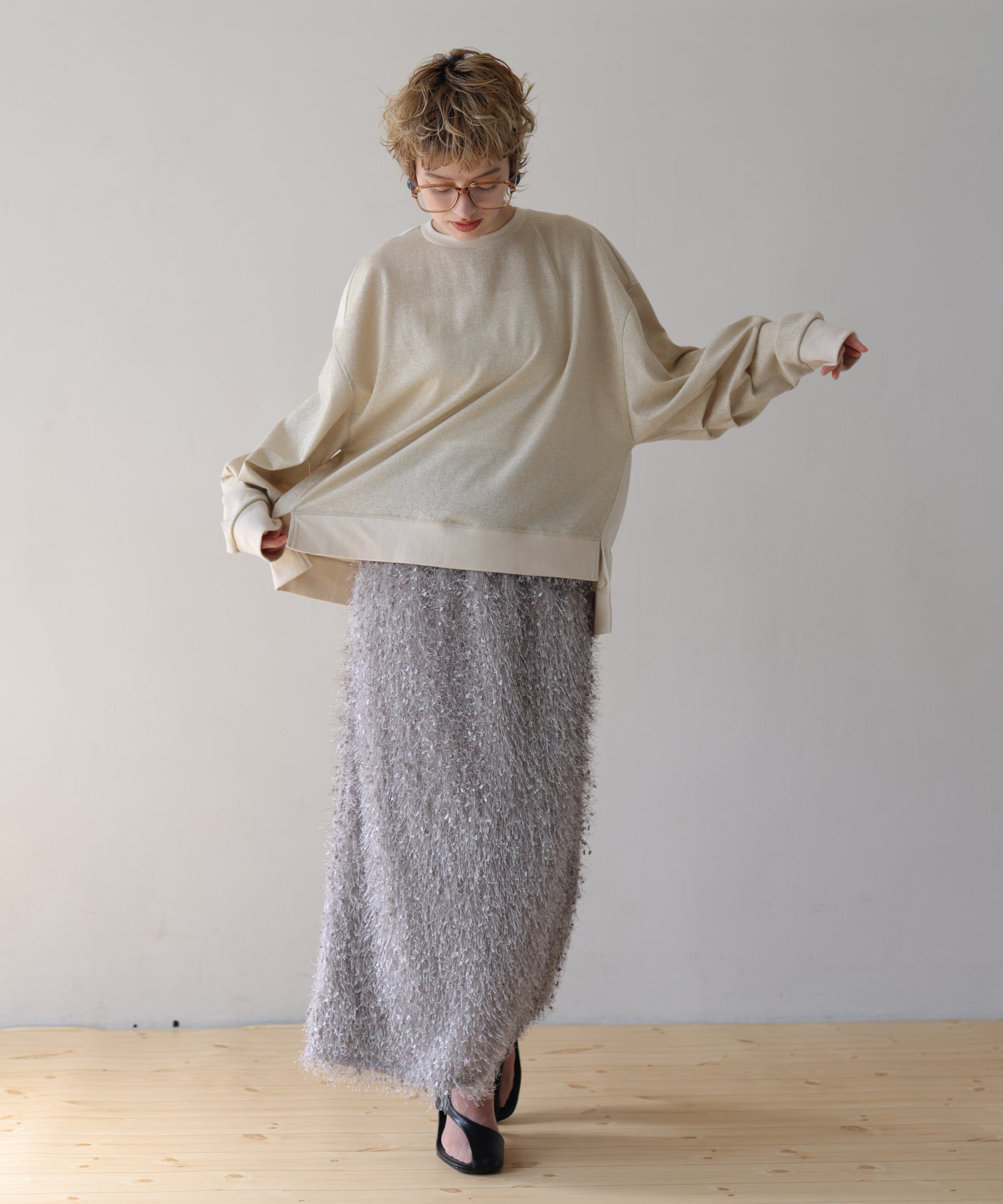 ベージュ　model：H160