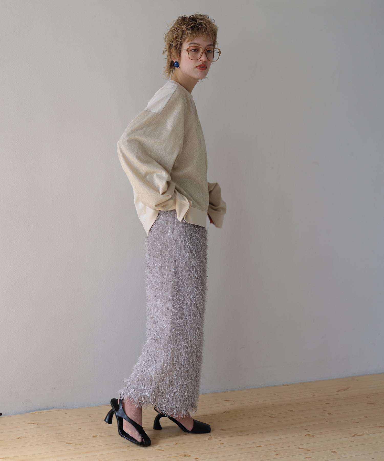 ベージュ　model：H160