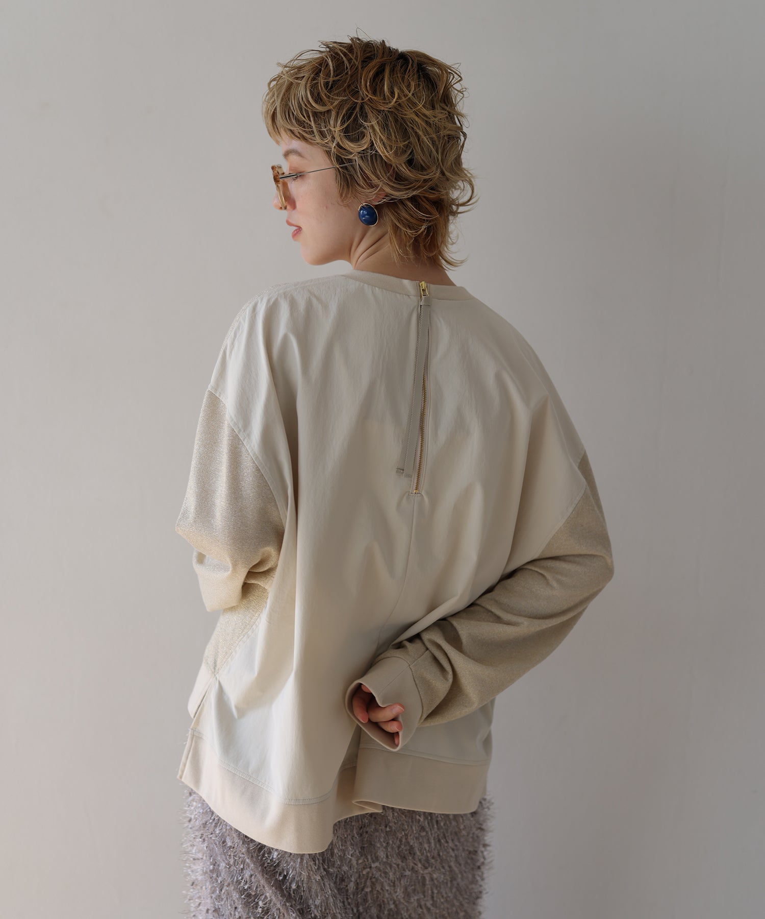 ベージュ　model：H160